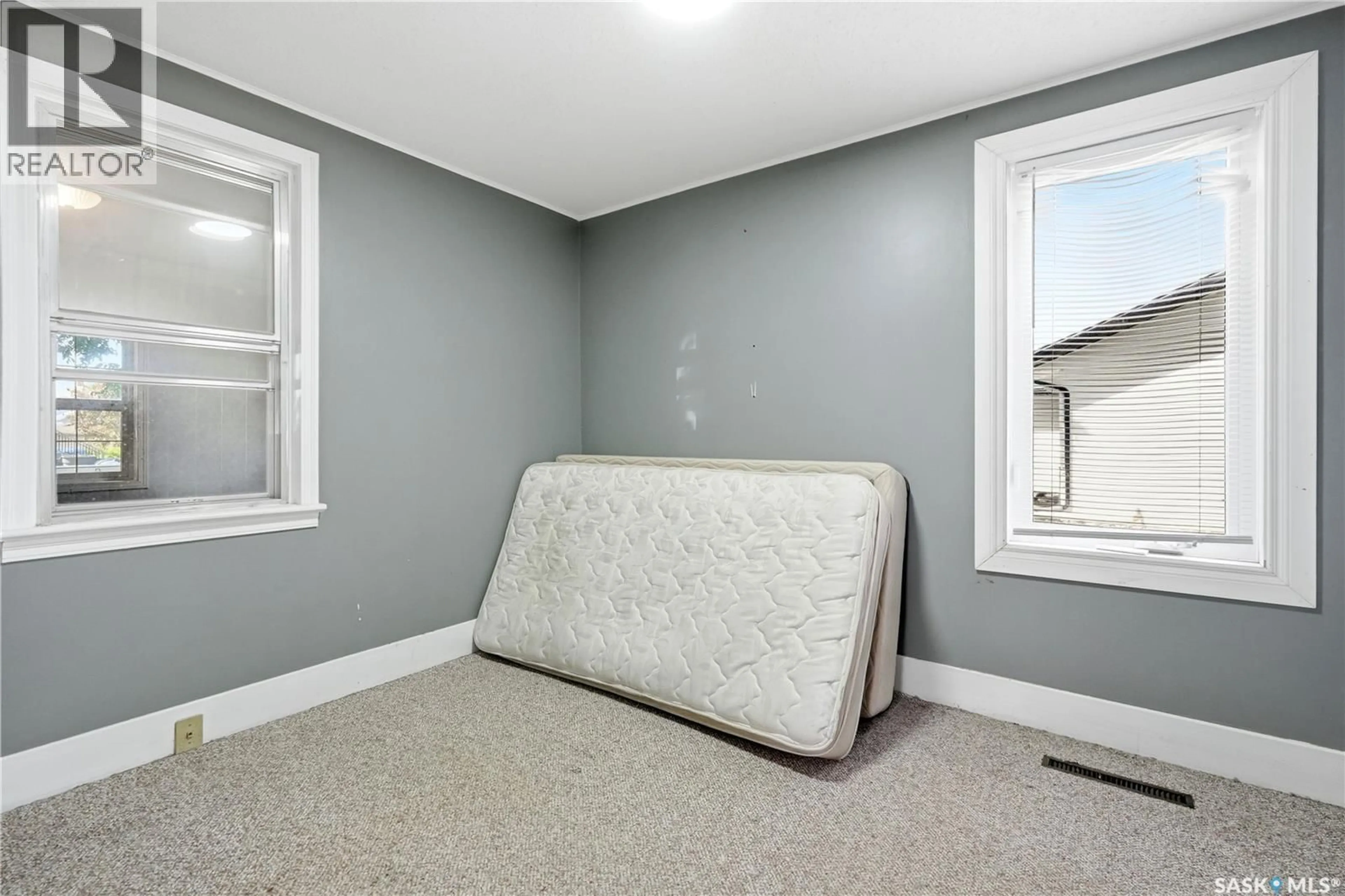 A pic of a room for 219 5TH AVENUE, Gravelbourg Saskatchewan S0H1X0