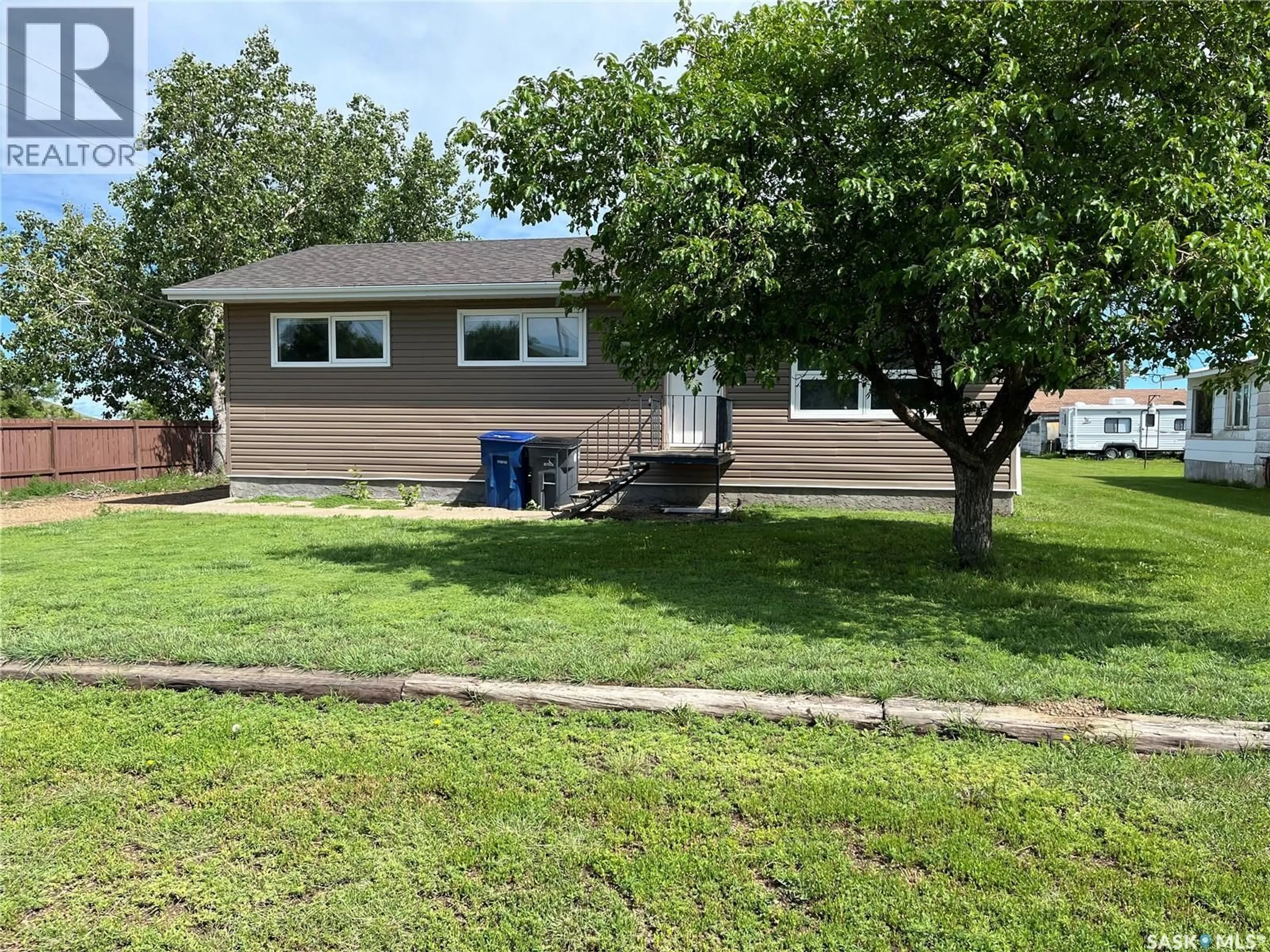 Unknown for E - 3 2ND STREET, Willow Bunch Saskatchewan S0H4K0