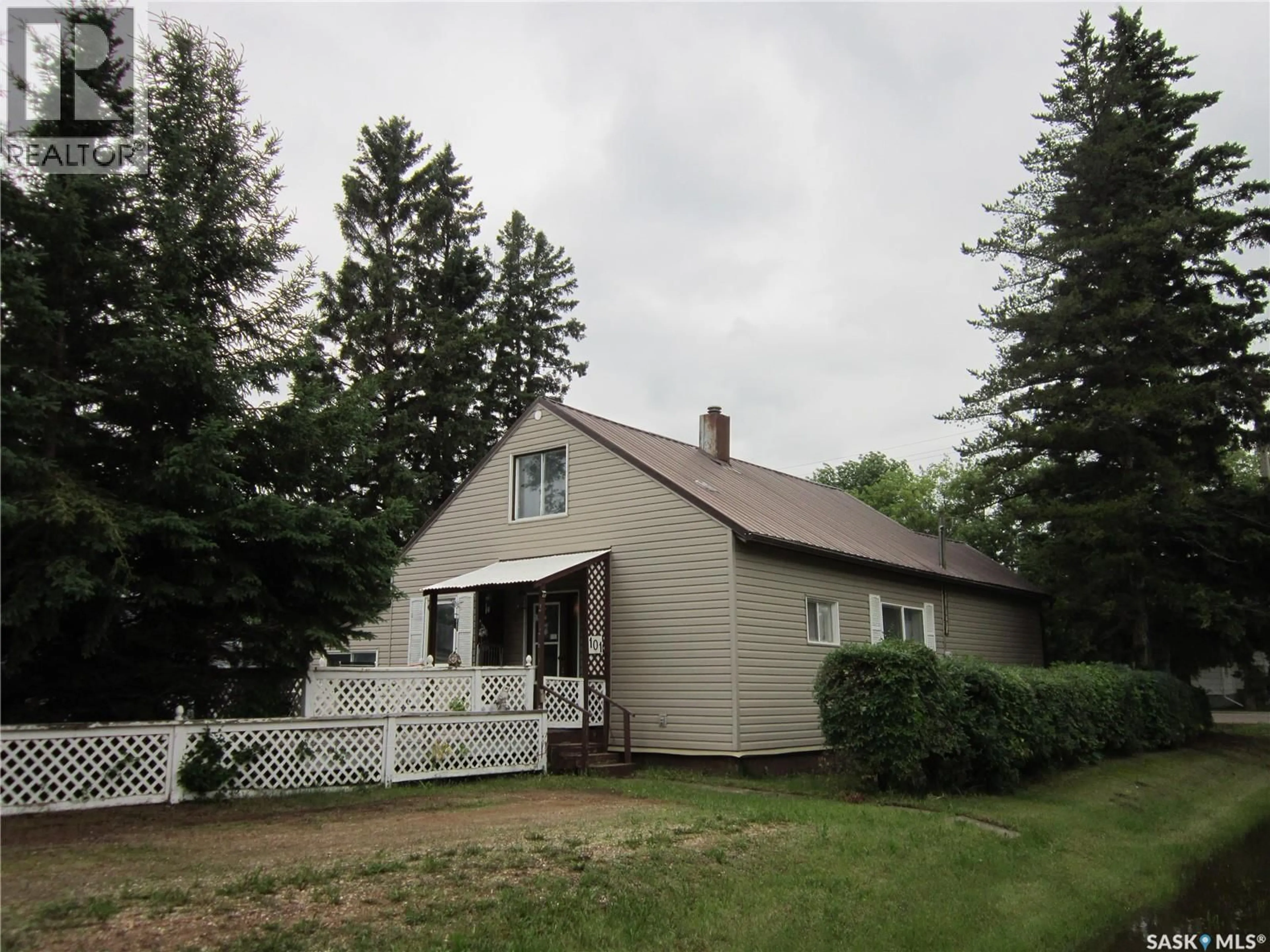 Unknown for E - 101 1ST STREET, Arborfield Saskatchewan S0E0A0