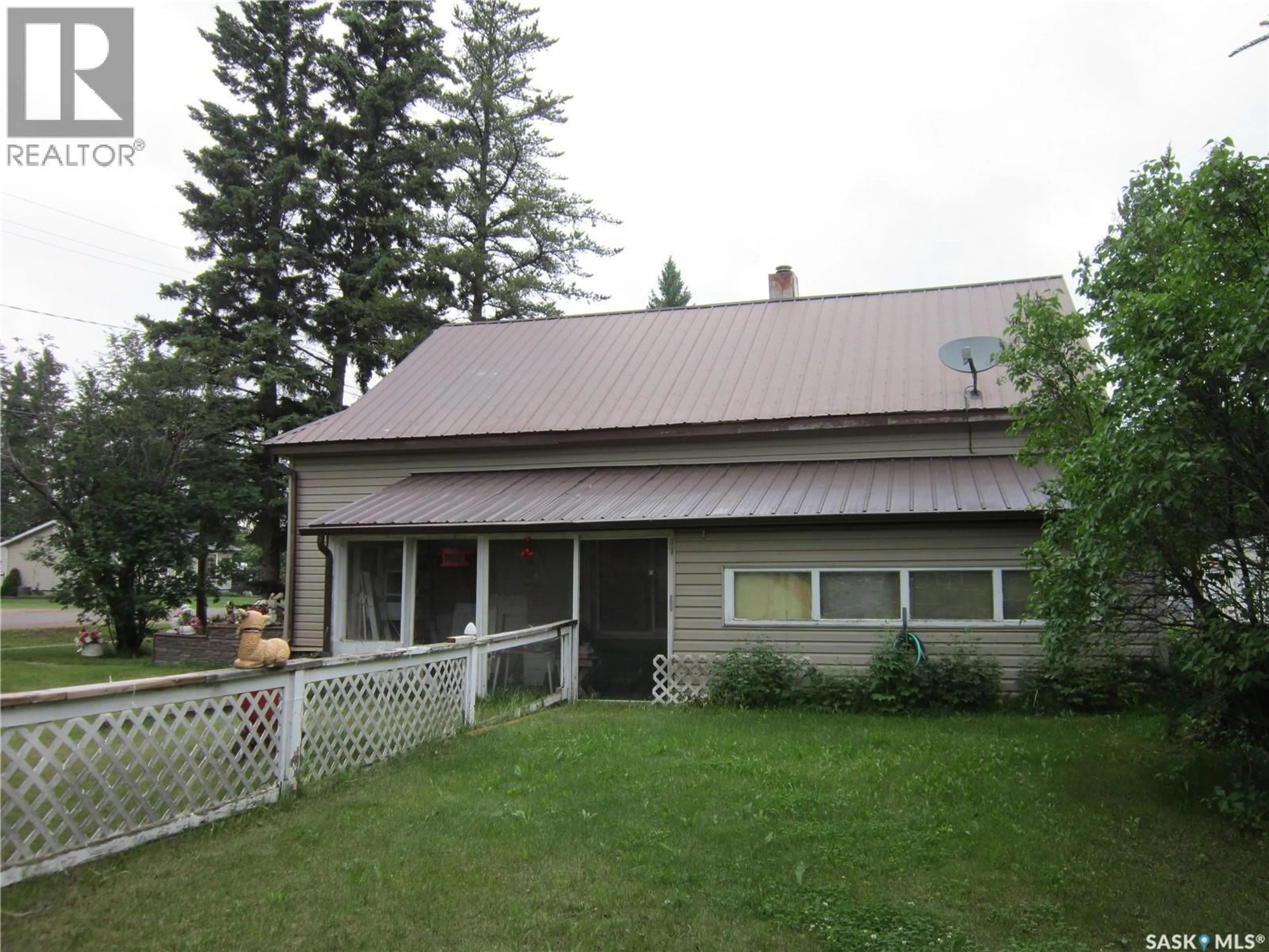 Unknown for E - 101 1ST STREET, Arborfield Saskatchewan S0E0A0