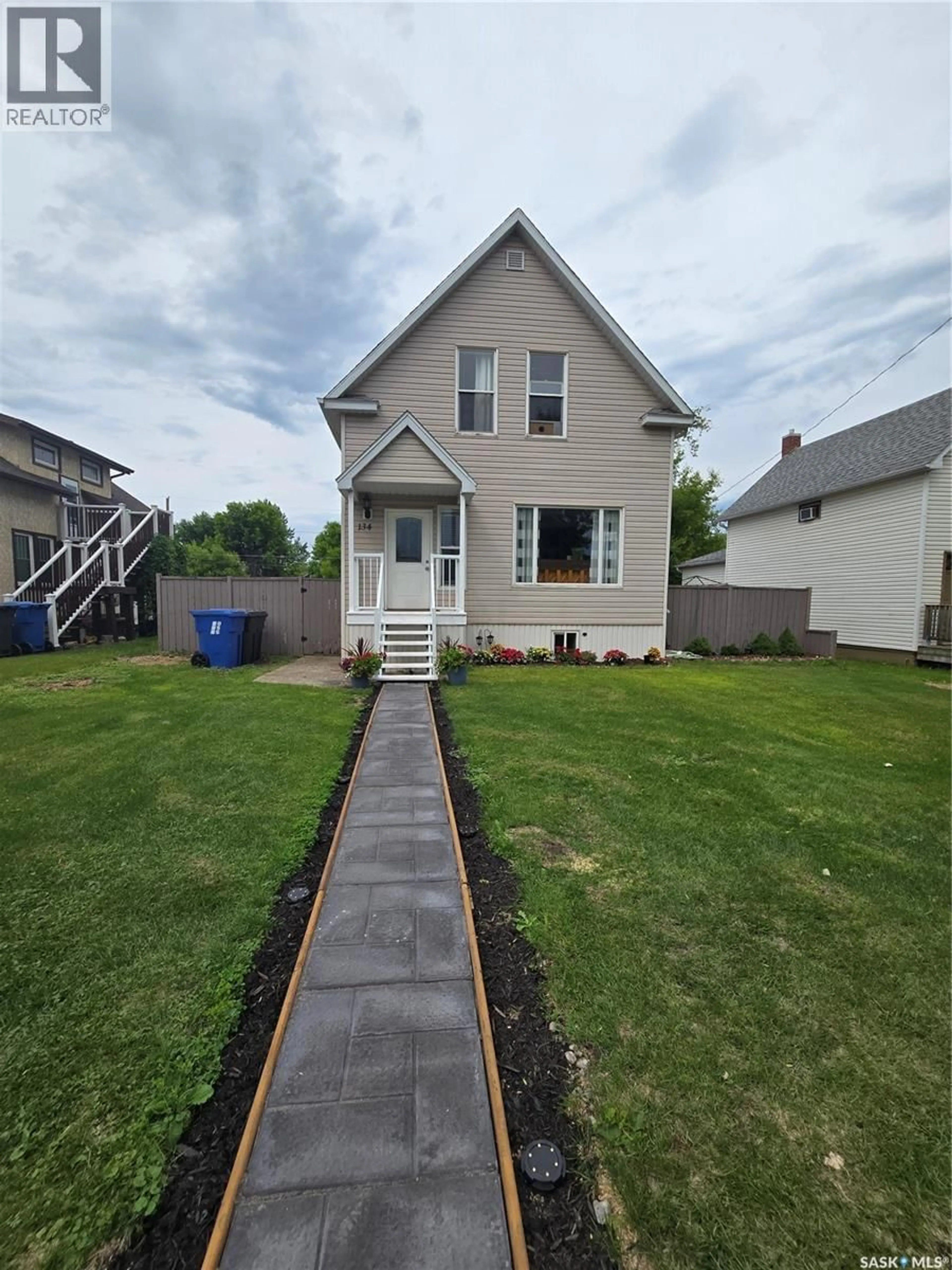 Unknown for 134 9TH AVENUE, Melville Saskatchewan S0A2P0