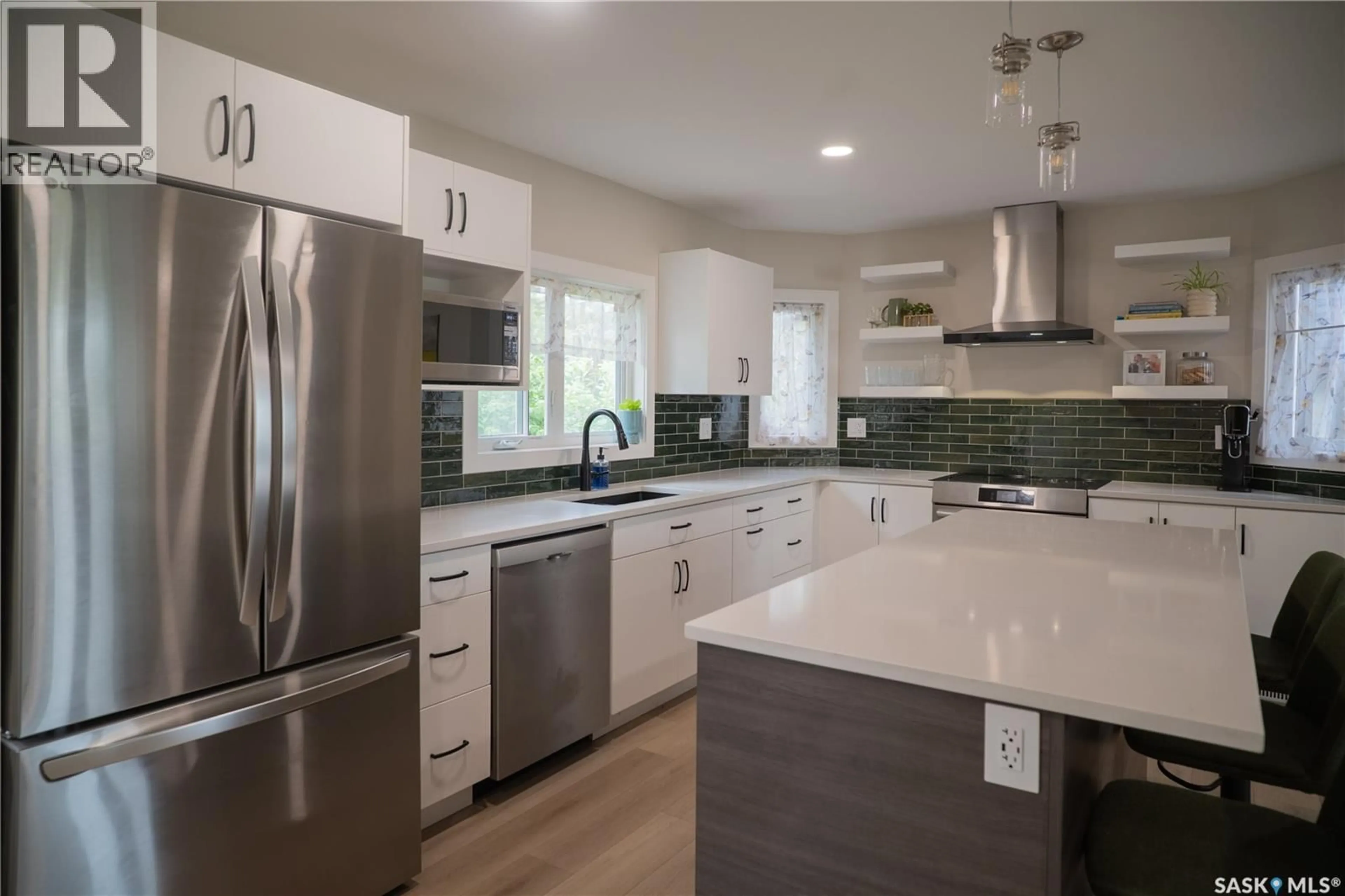 Open concept kitchen, ceramic/tile floor for 4052 TAYLOR STREET, Saskatoon Saskatchewan S7H5J5