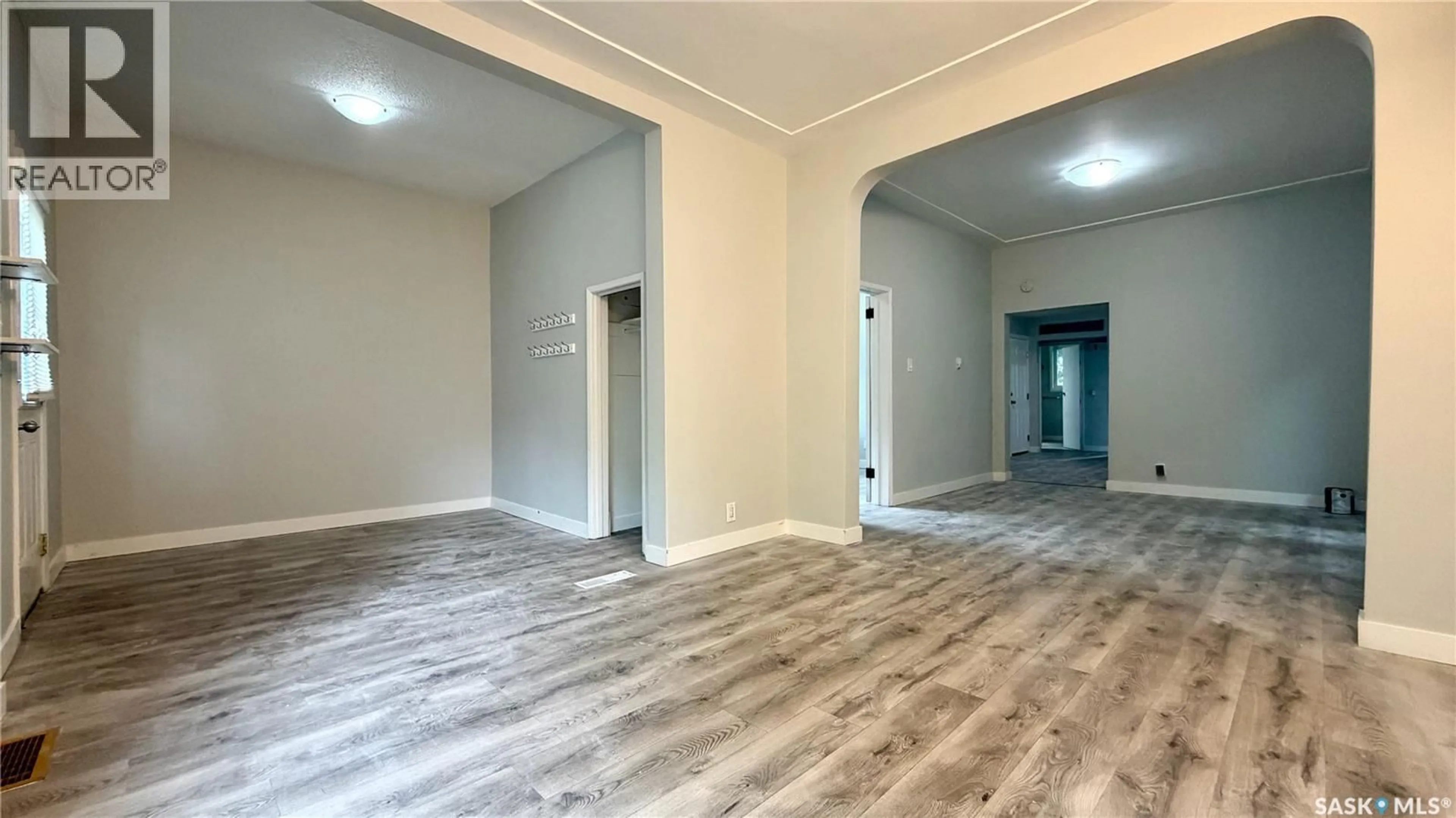 A pic of a room for 1340 E AVENUE N, Saskatoon Saskatchewan S7L1T5