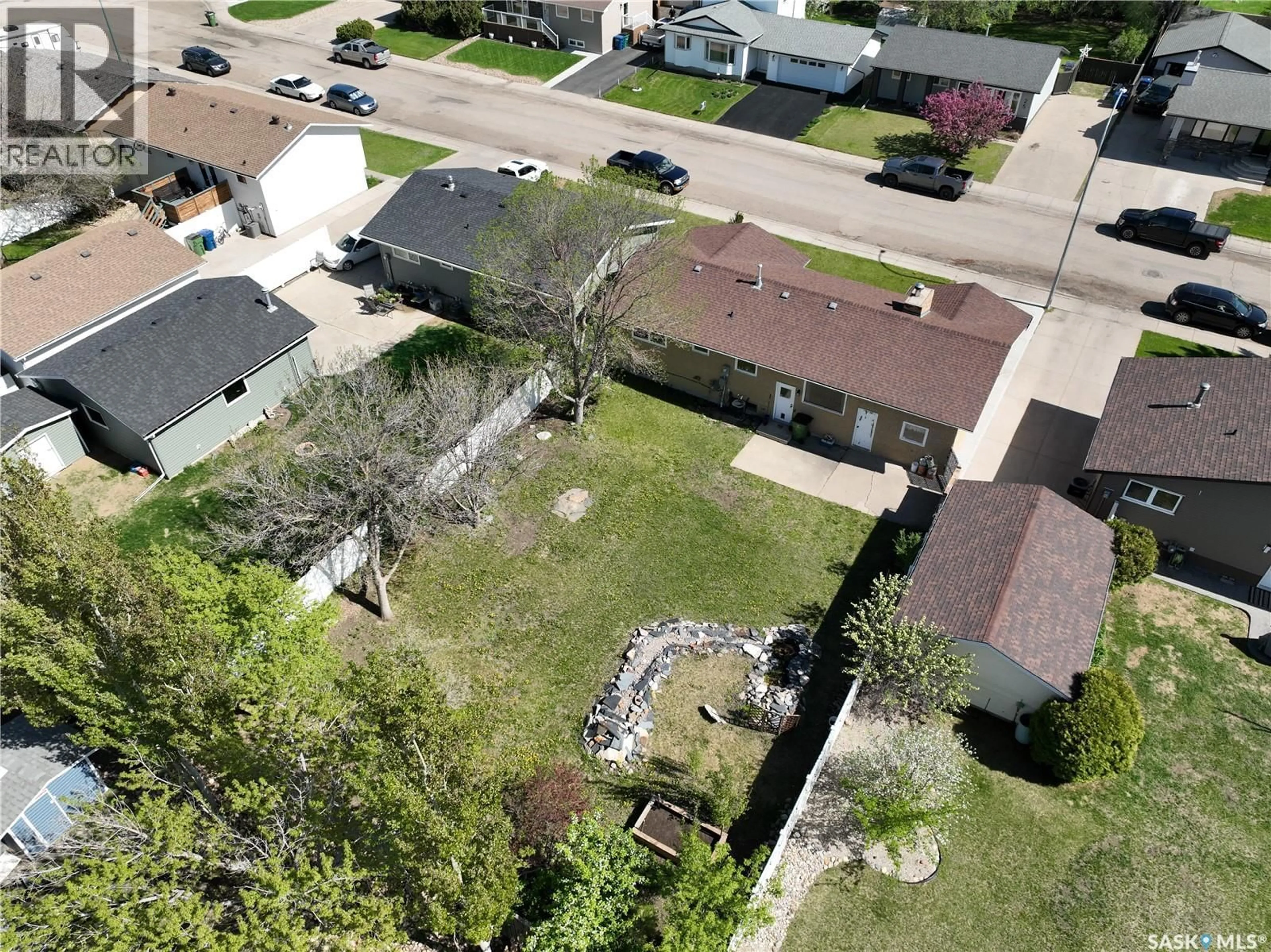 A pic from outside/outdoor area/front of a property/back of a property/a pic from drone, street for 22 EDELWEISS CRESCENT, Moose Jaw Saskatchewan S6J1E5