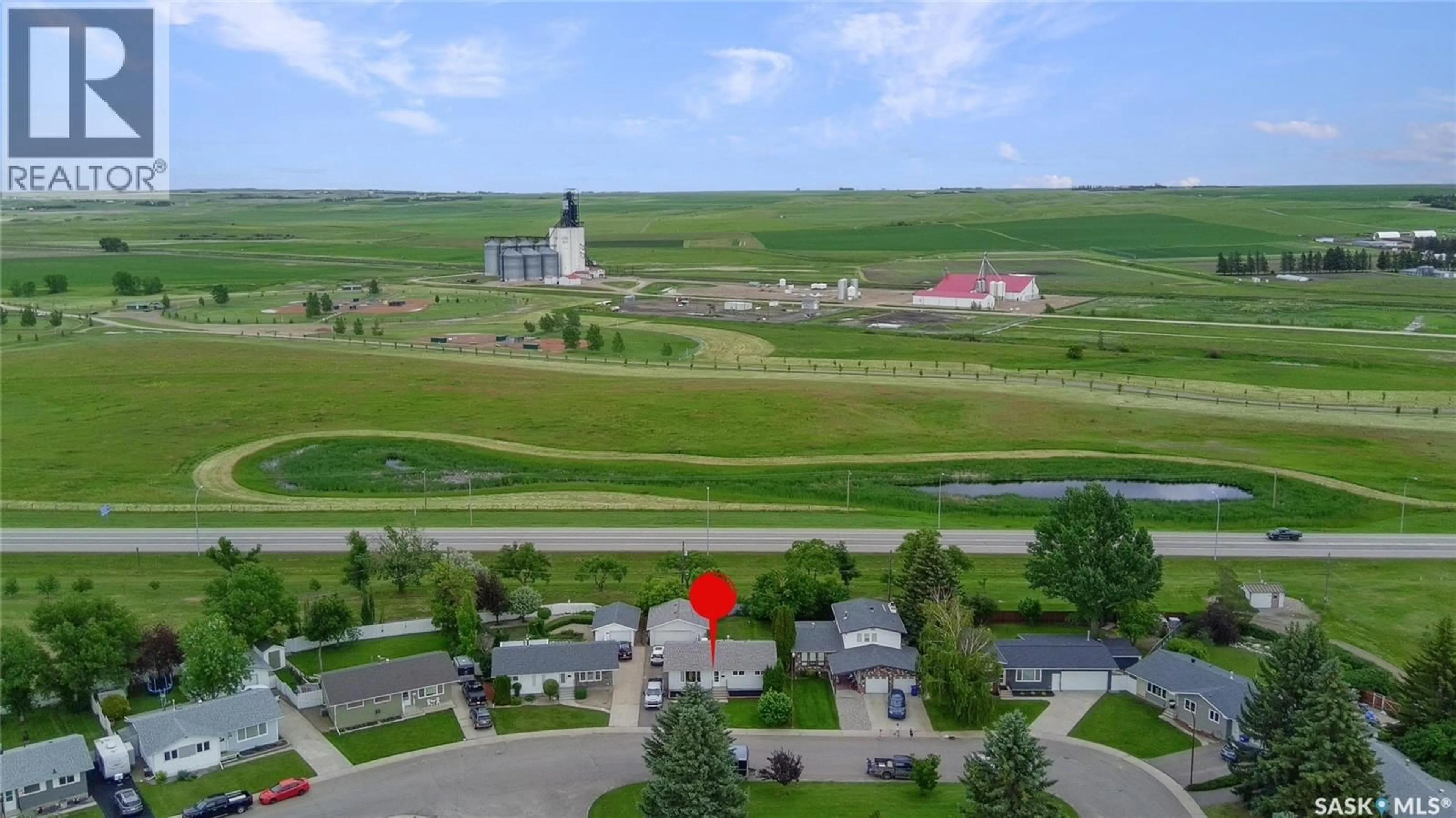 A pic from outside/outdoor area/front of a property/back of a property/a pic from drone, mountain view for 11 HAYWARD PLACE, Swift Current Saskatchewan S9H3Z9