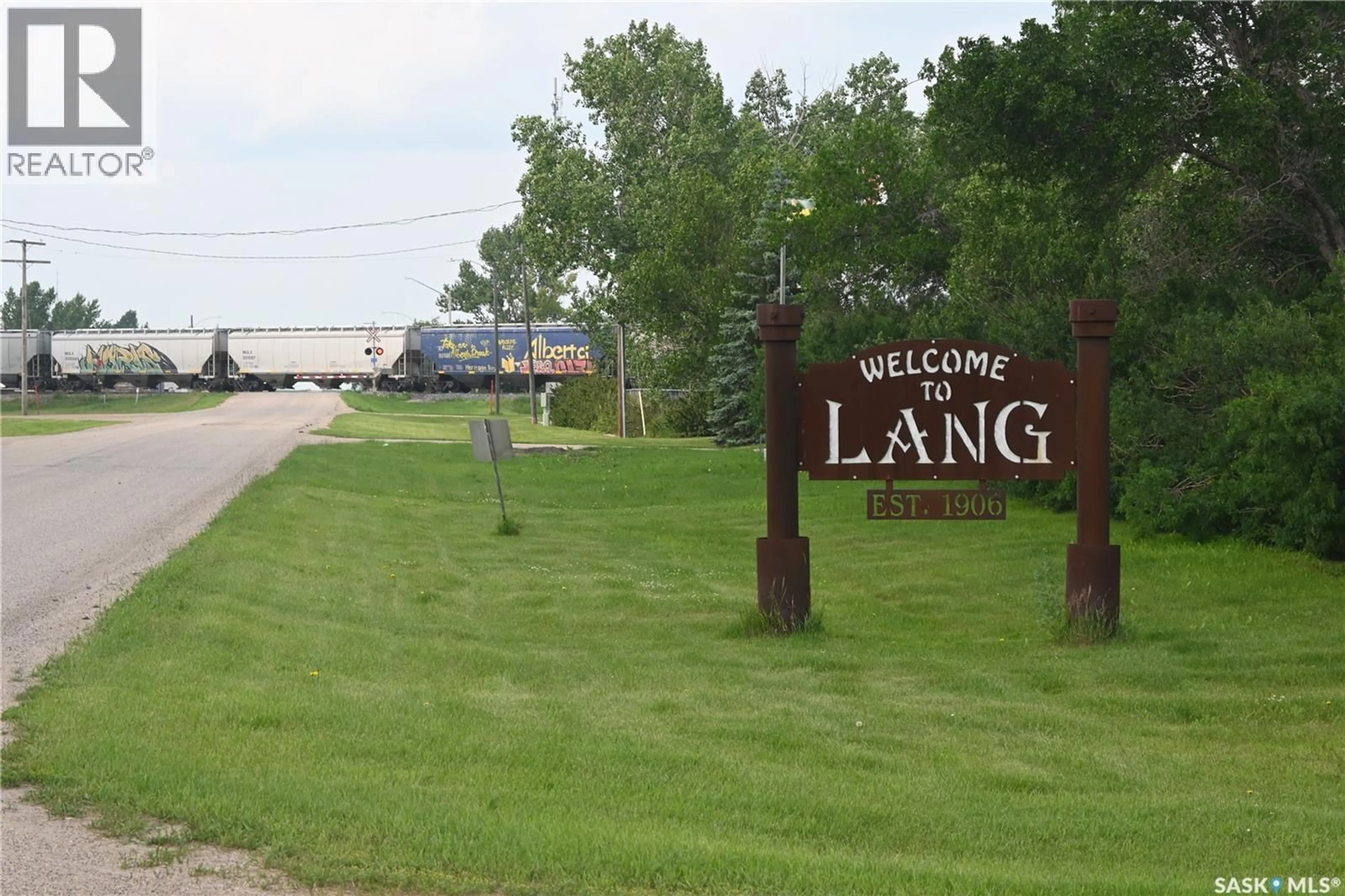 Lobby for 400 MAIN STREET, Lang Saskatchewan S0G2W0