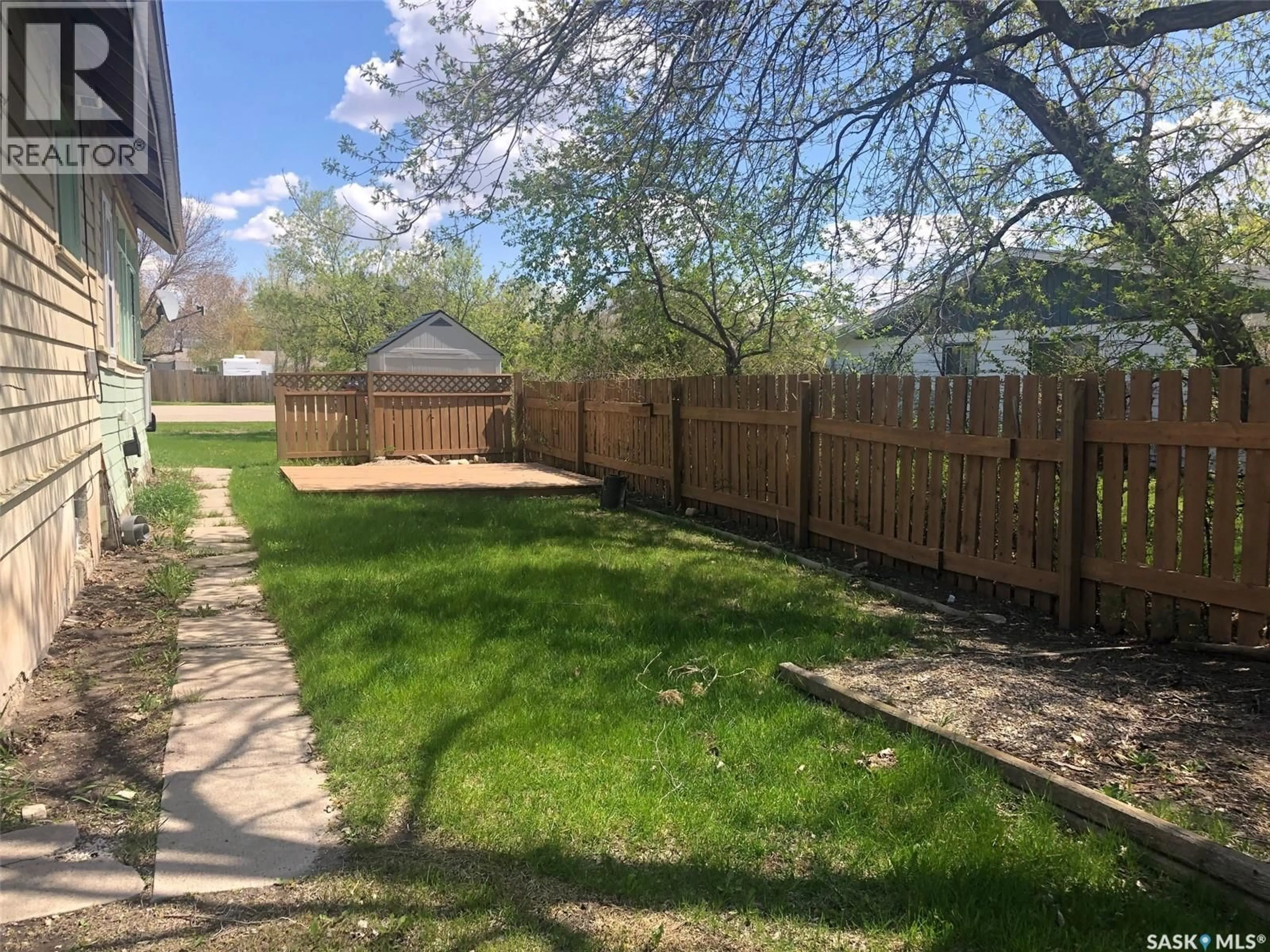 A pic from outside/outdoor area/front of a property/back of a property/a pic from drone, street for 215 MAIN STREET, Arcola Saskatchewan S0C0G0