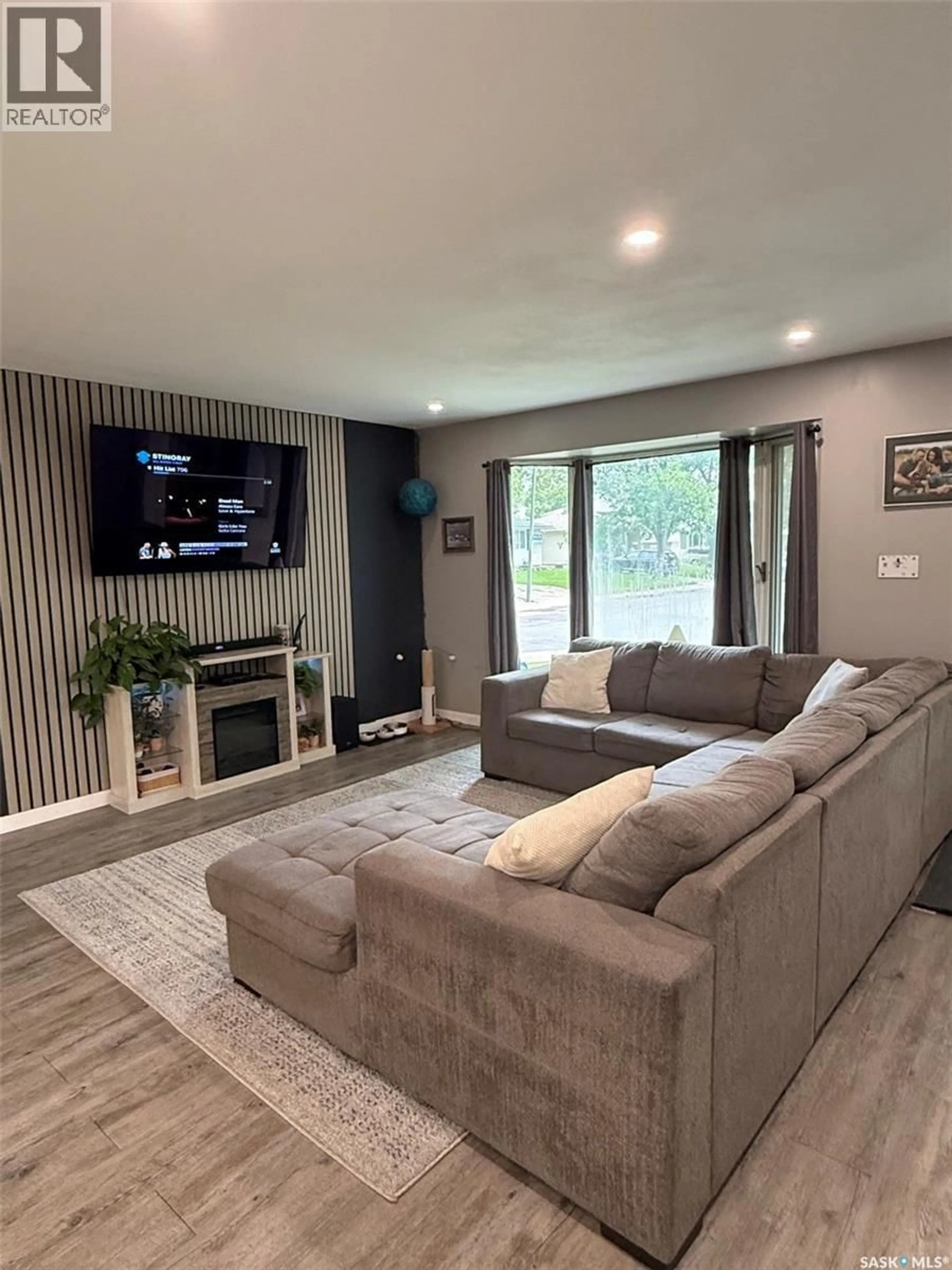 Living room with furniture, unknown for 34 WESSEL BAY, Regina Saskatchewan S4R5K7