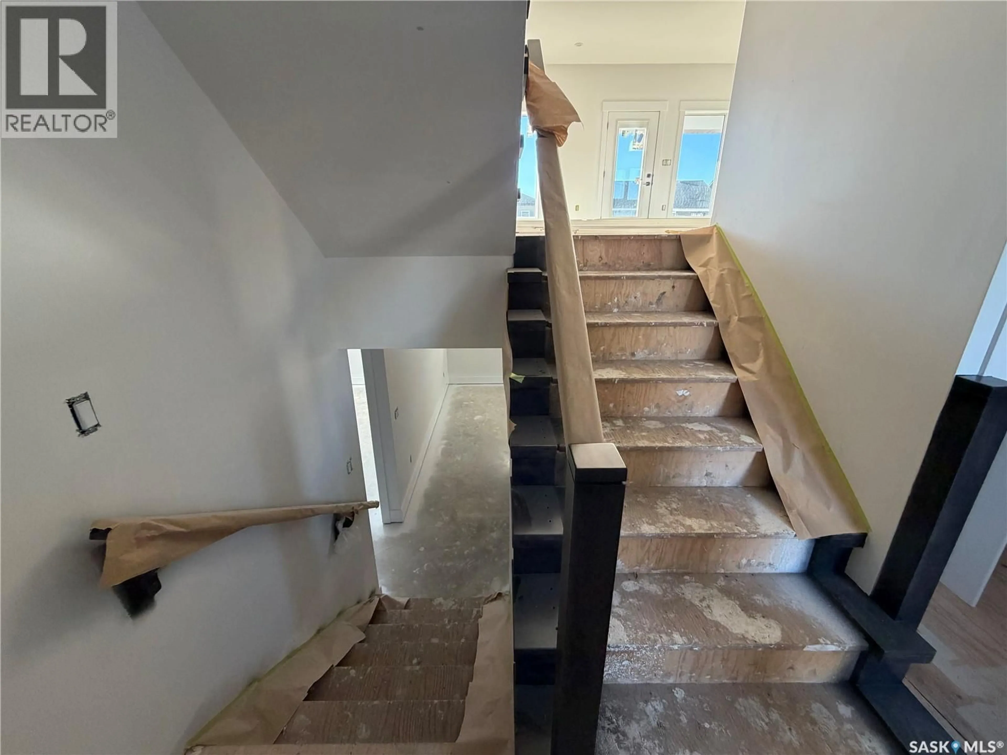 Stairs for 703 SARAZEN DRIVE, Warman Saskatchewan S0K4S4