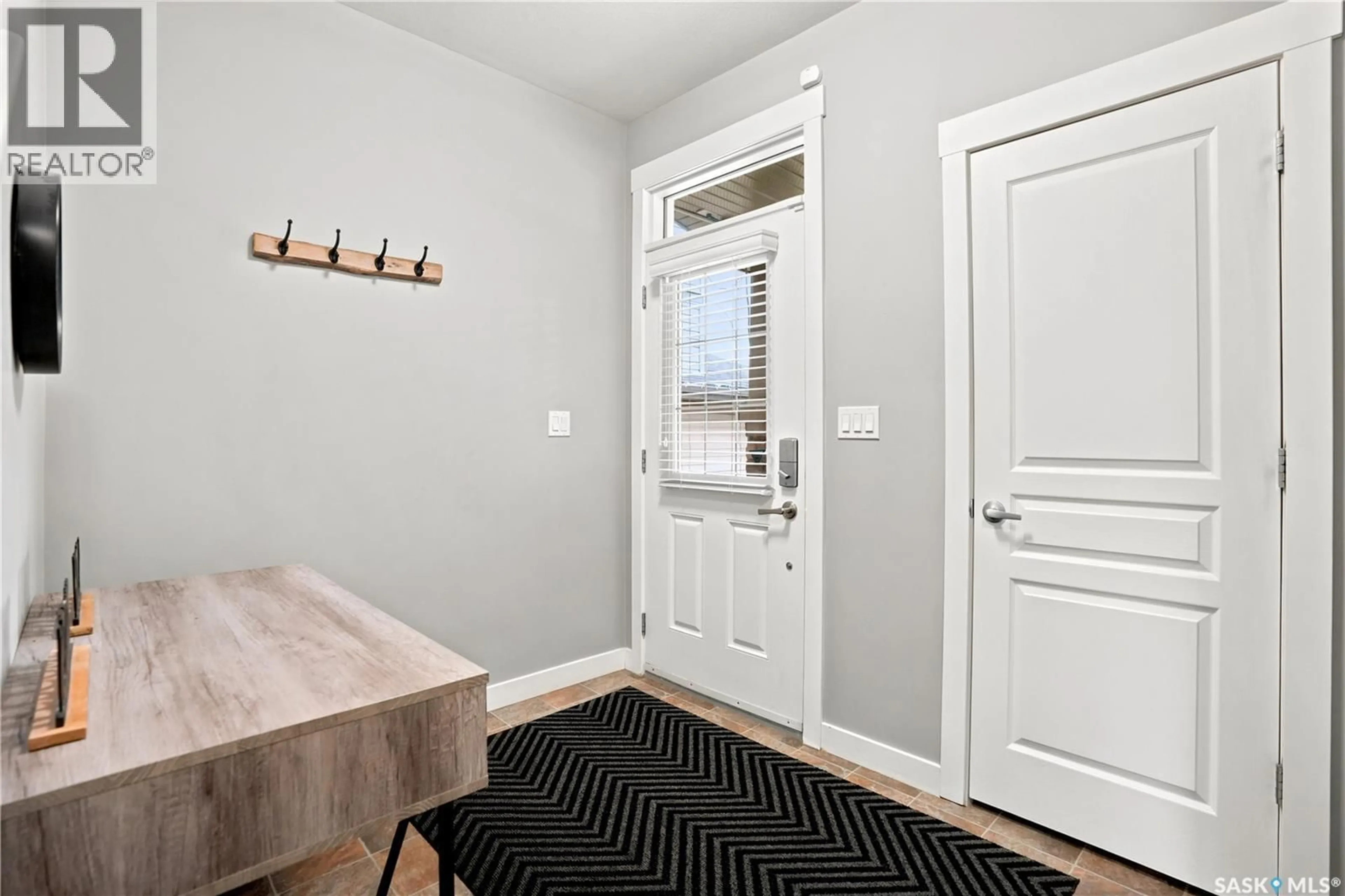 Indoor entryway for 3118 BROCK BAY, Regina Saskatchewan S4X0K4