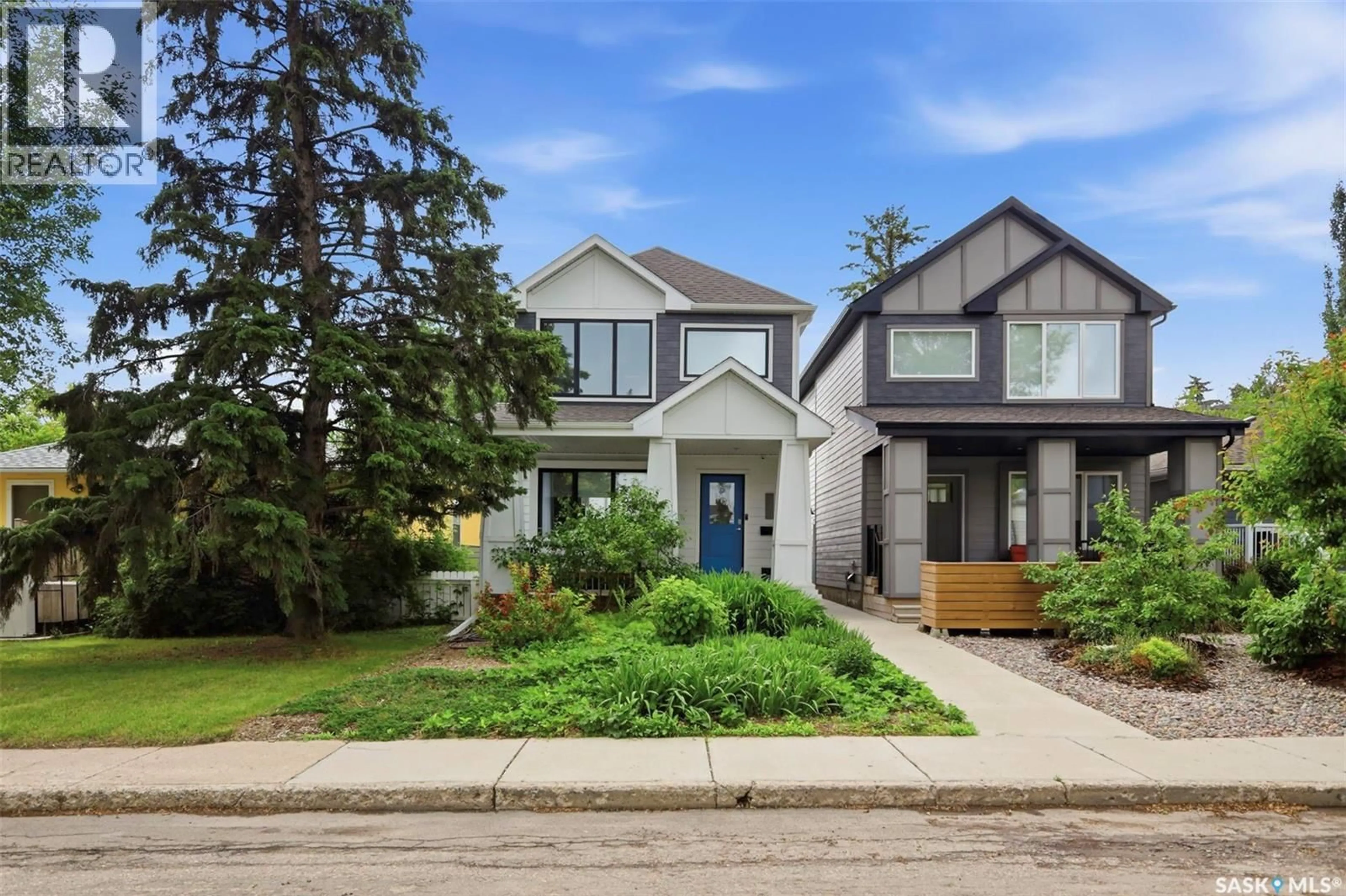 Home with vinyl exterior material, street for 1130 11TH STREET, Saskatoon Saskatchewan S7H0G2