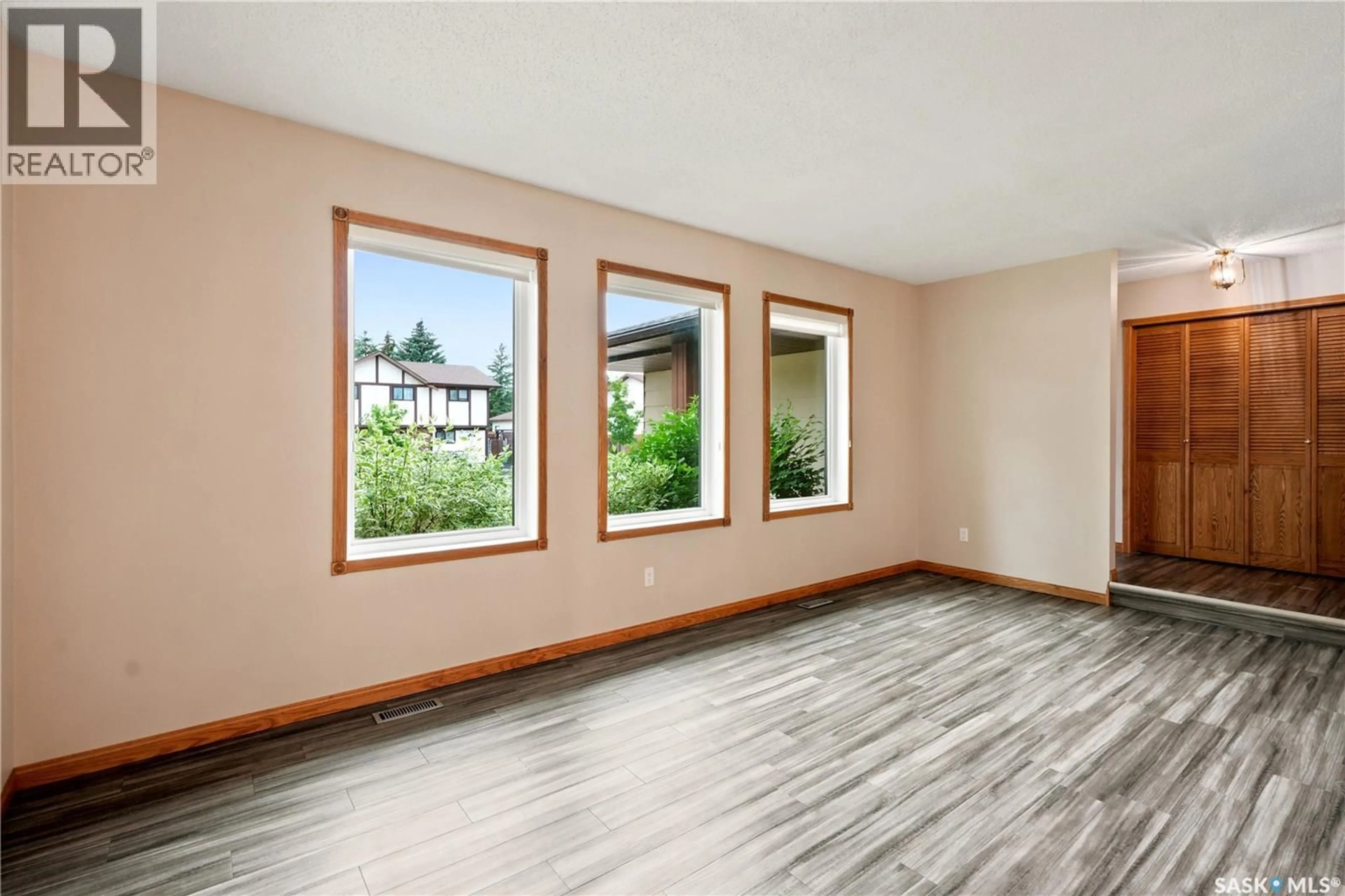 A pic of a room for 523 SPENCER CRESCENT, Saskatoon Saskatchewan S7K7T5