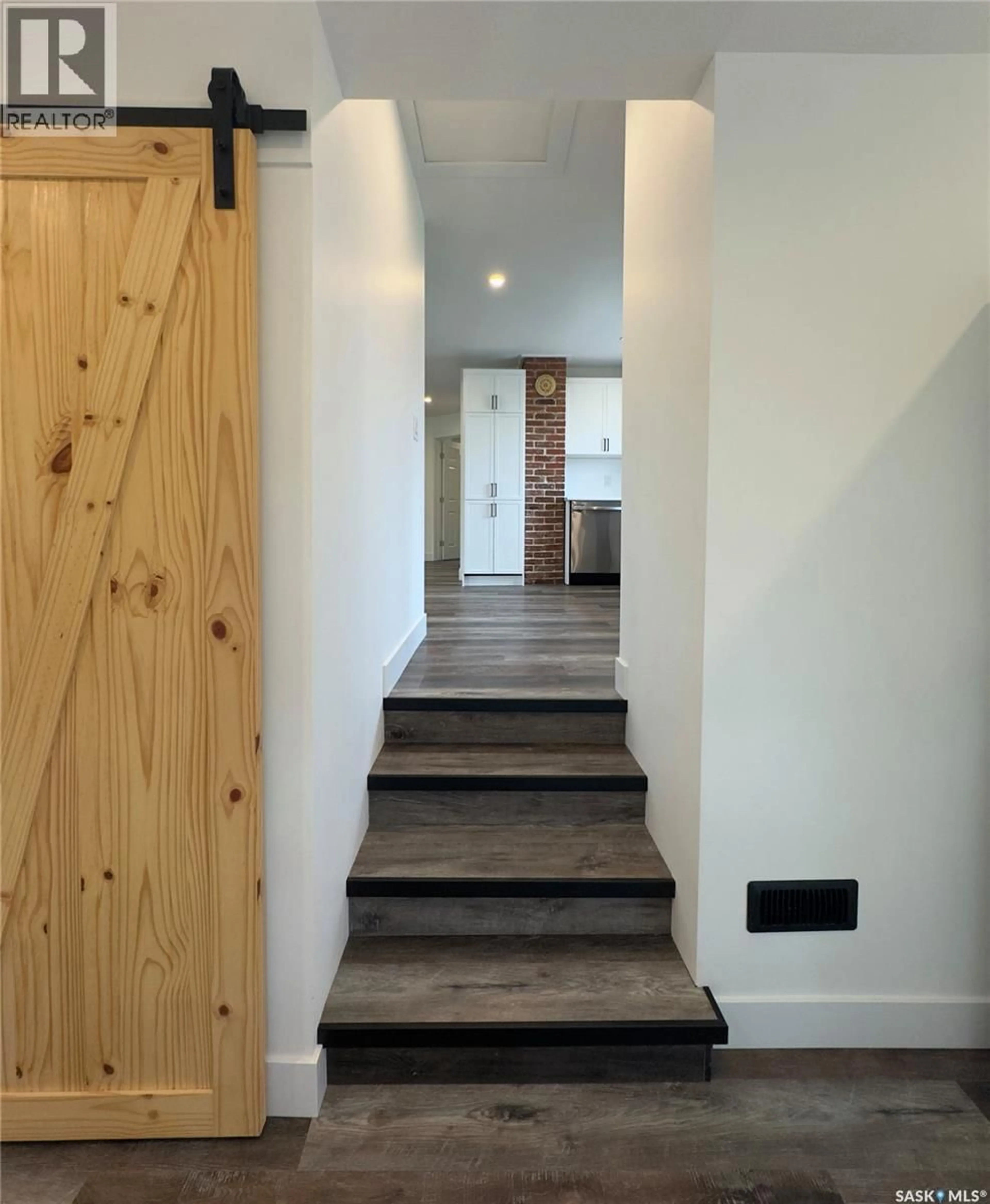 Indoor entryway for 324 PENNER STREET, Waldheim Saskatchewan S0K4R0