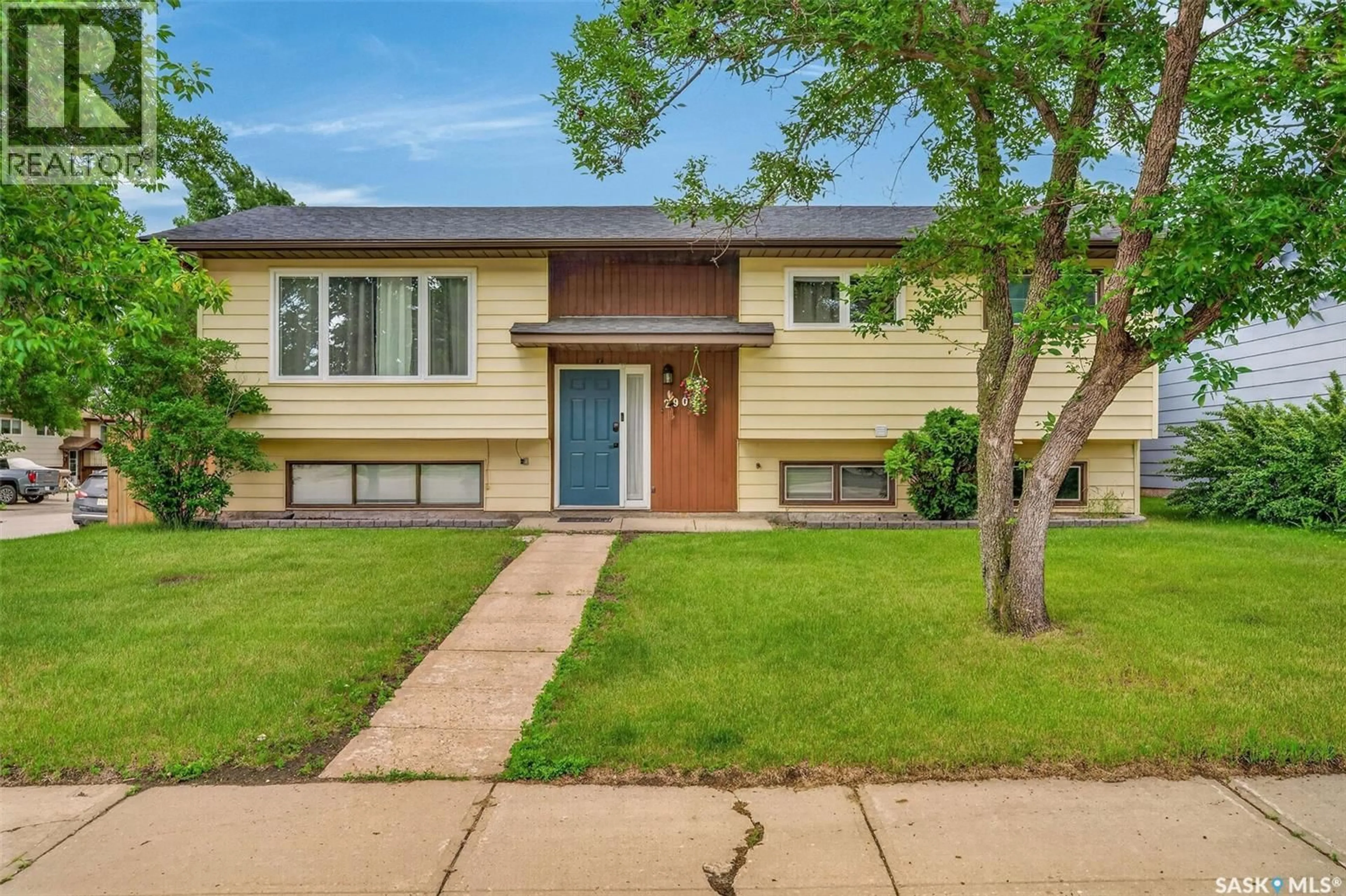 Home with vinyl exterior material, street for 2908 BLISS CRESCENT, Prince Albert Saskatchewan S6V7J9