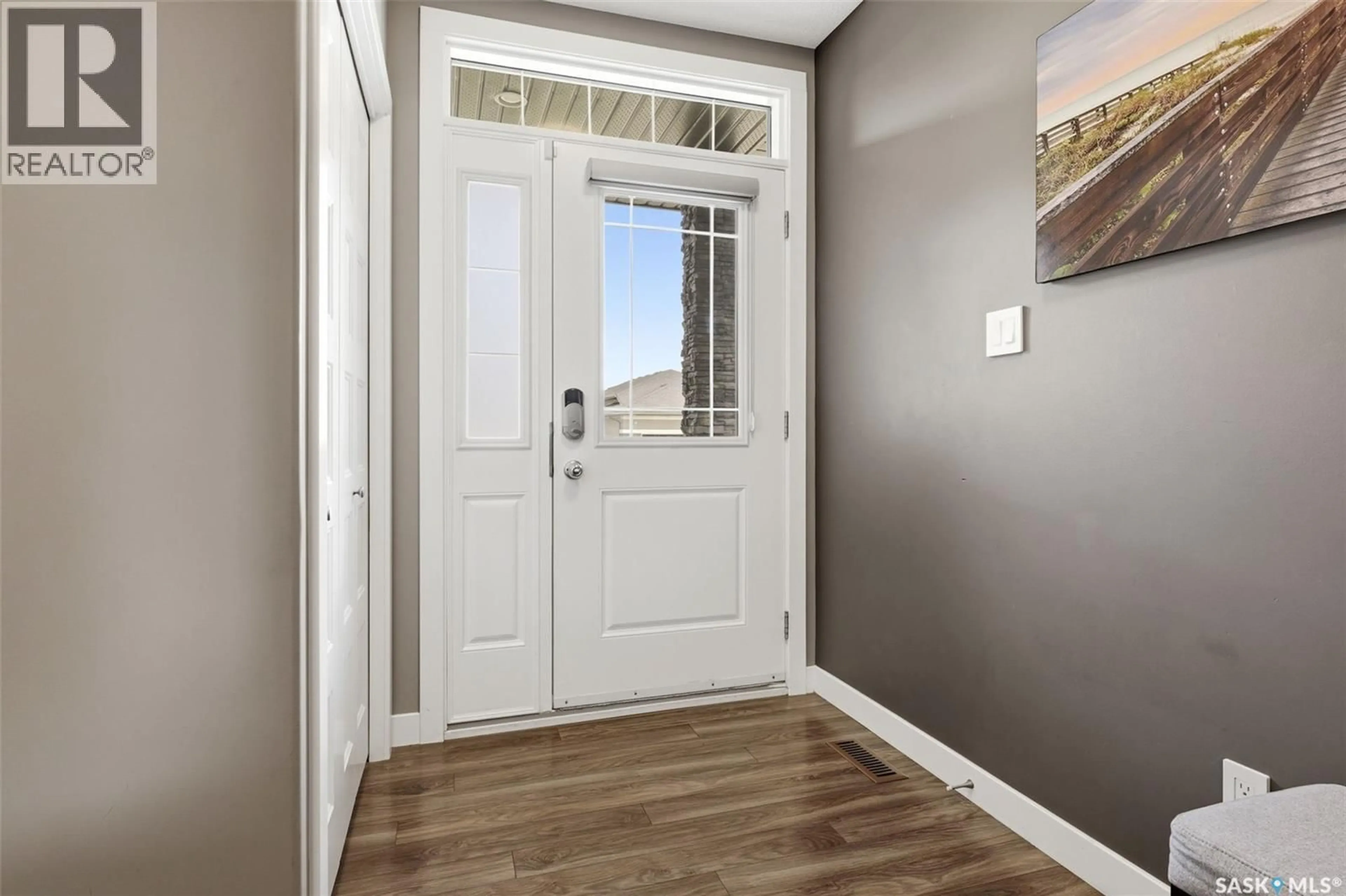 Indoor entryway for 5113 SNOWBIRDS CRESCENT, Regina Saskatchewan S4W0H5