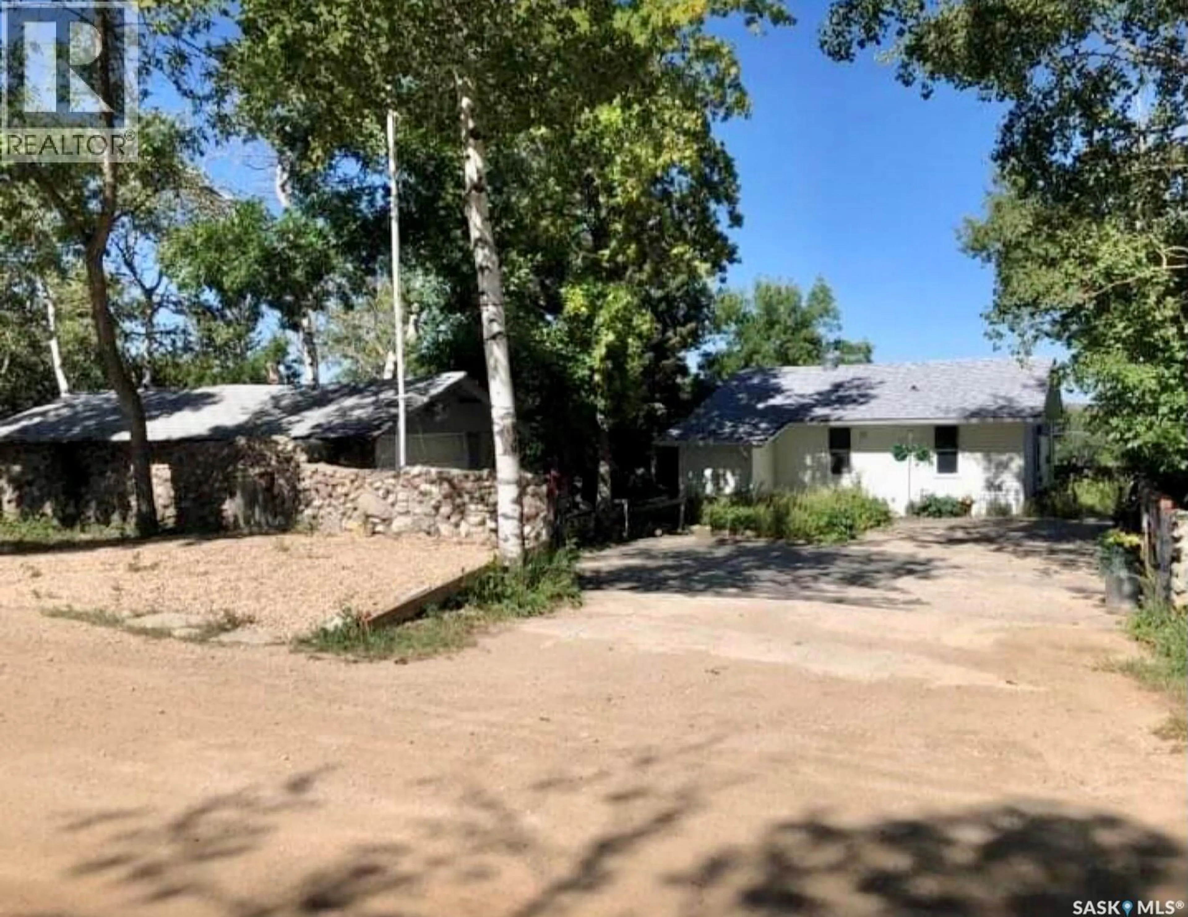 A pic from outside/outdoor area/front of a property/back of a property/a pic from drone, unknown for 104 BRIERE DRIVE, Regina Beach Saskatchewan S0G4C0