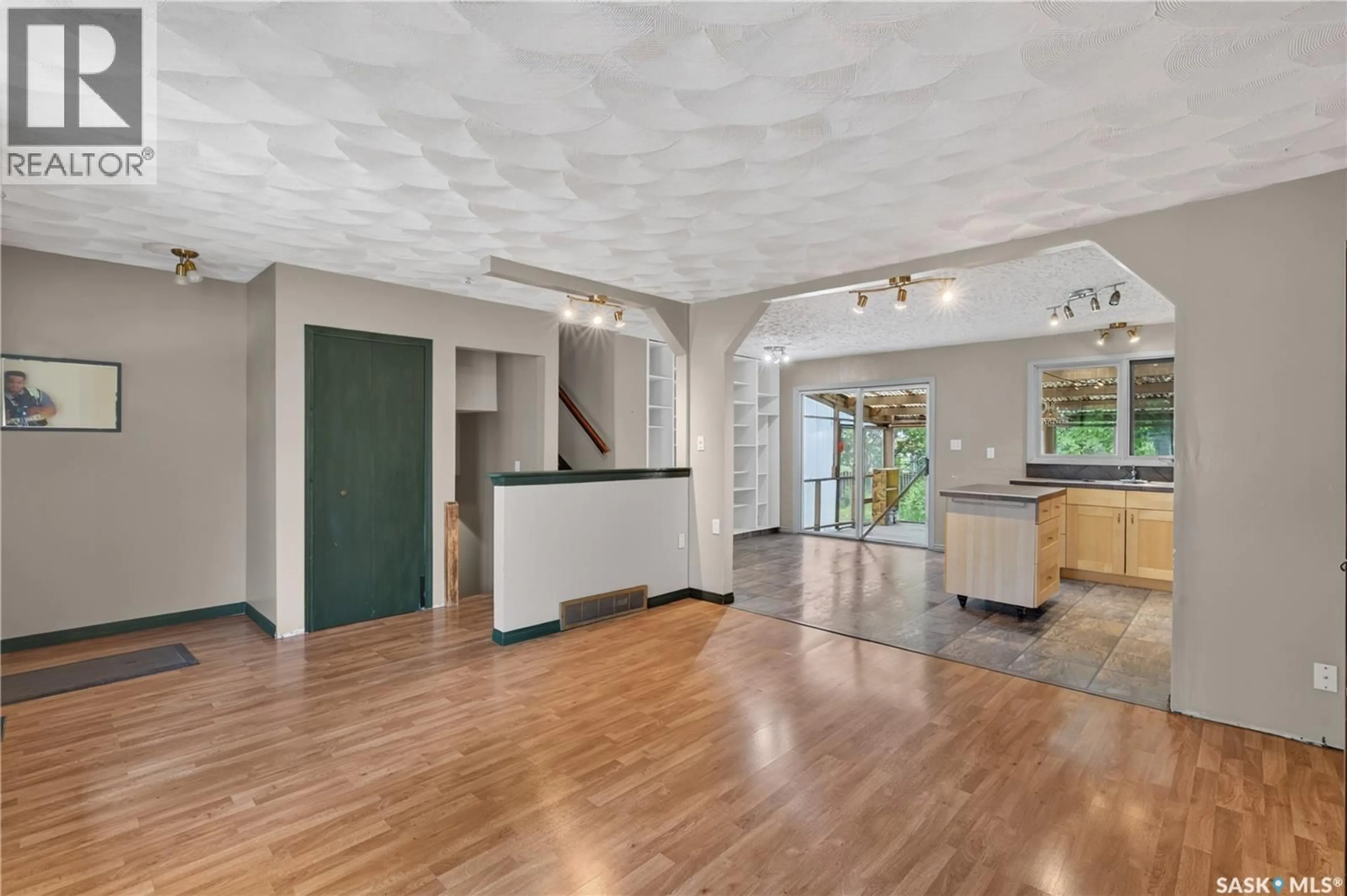 Indoor foyer for 119 SKYE DRIVE, Colonsay Saskatchewan S0K0Z0