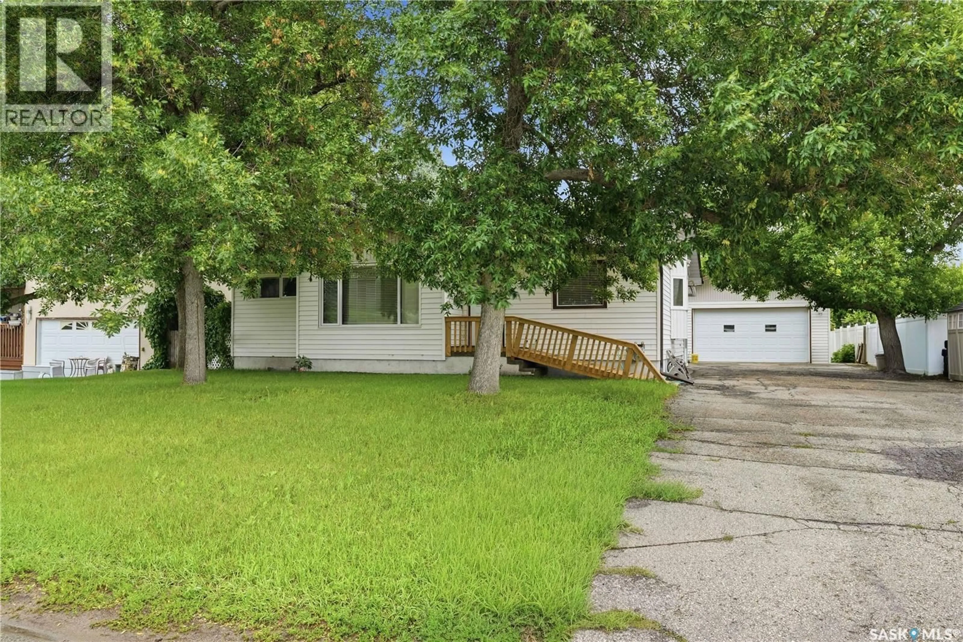 Unknown for 335 BROAD STREET, Lumsden Saskatchewan S0G3C0