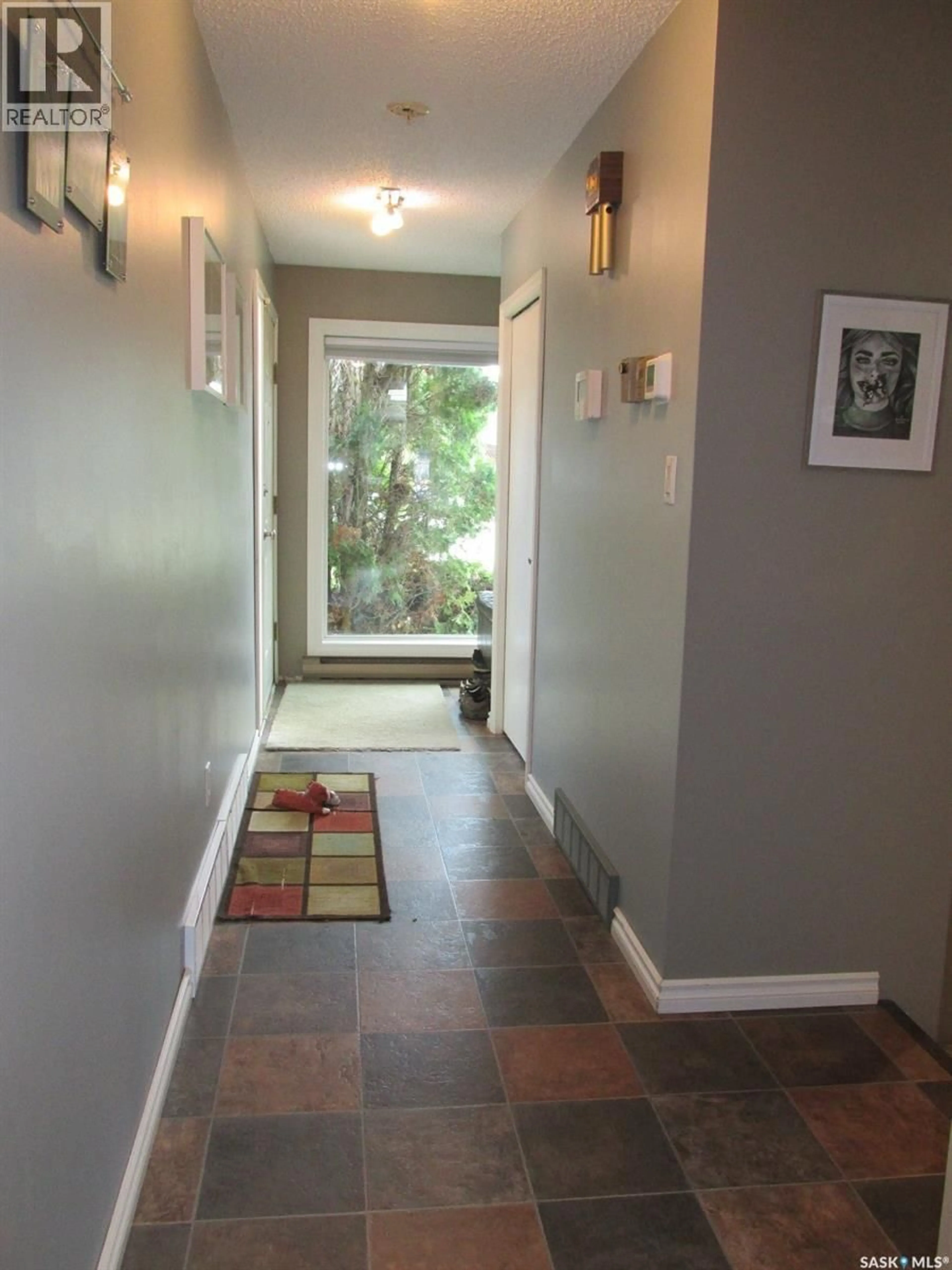 Indoor entryway for 904 CENTRE STREET, Nipawin Saskatchewan S0E1E0