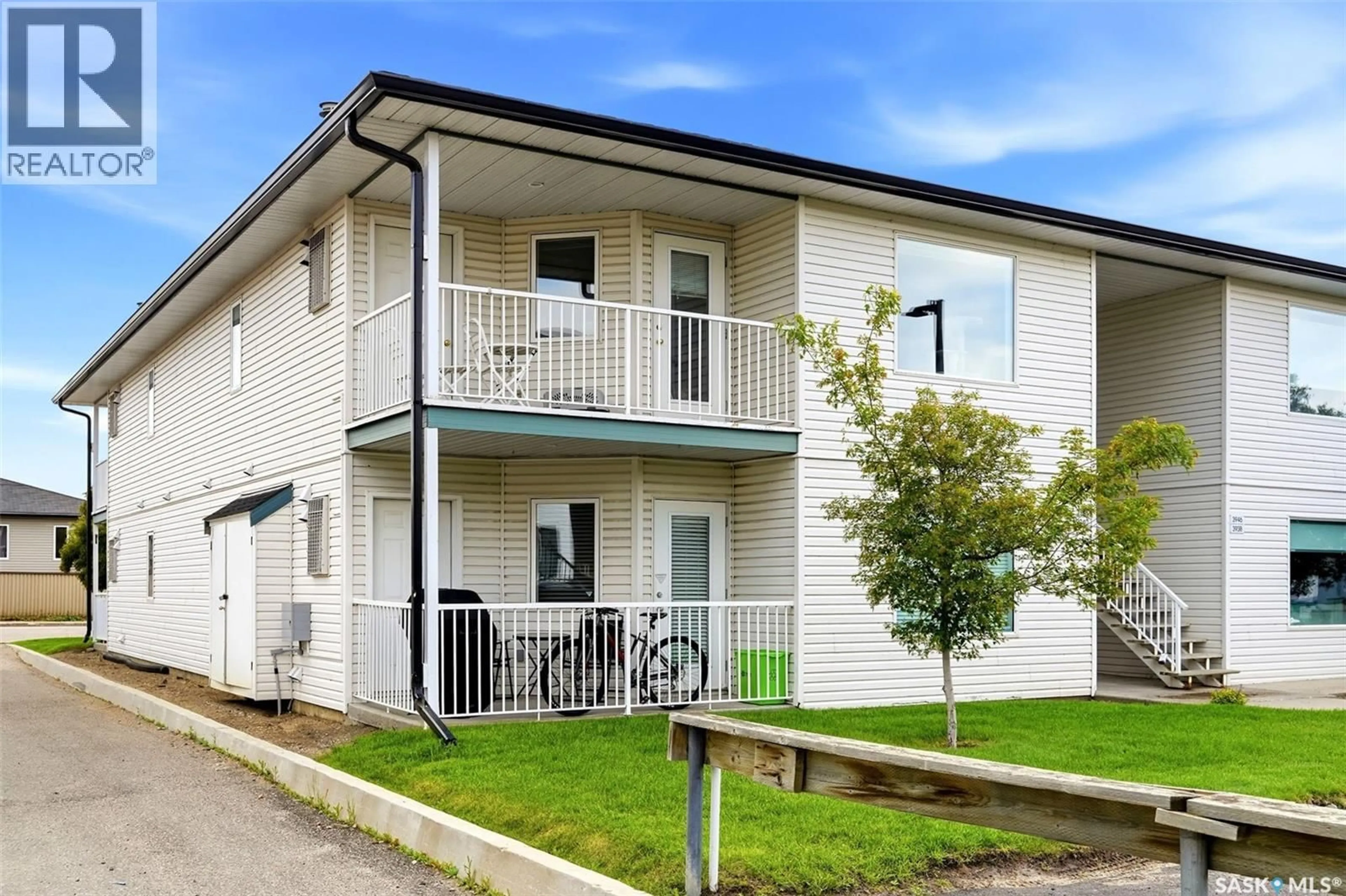 Home with vinyl exterior material, street for 3940 7TH AVENUE, Regina Saskatchewan S4N7K8