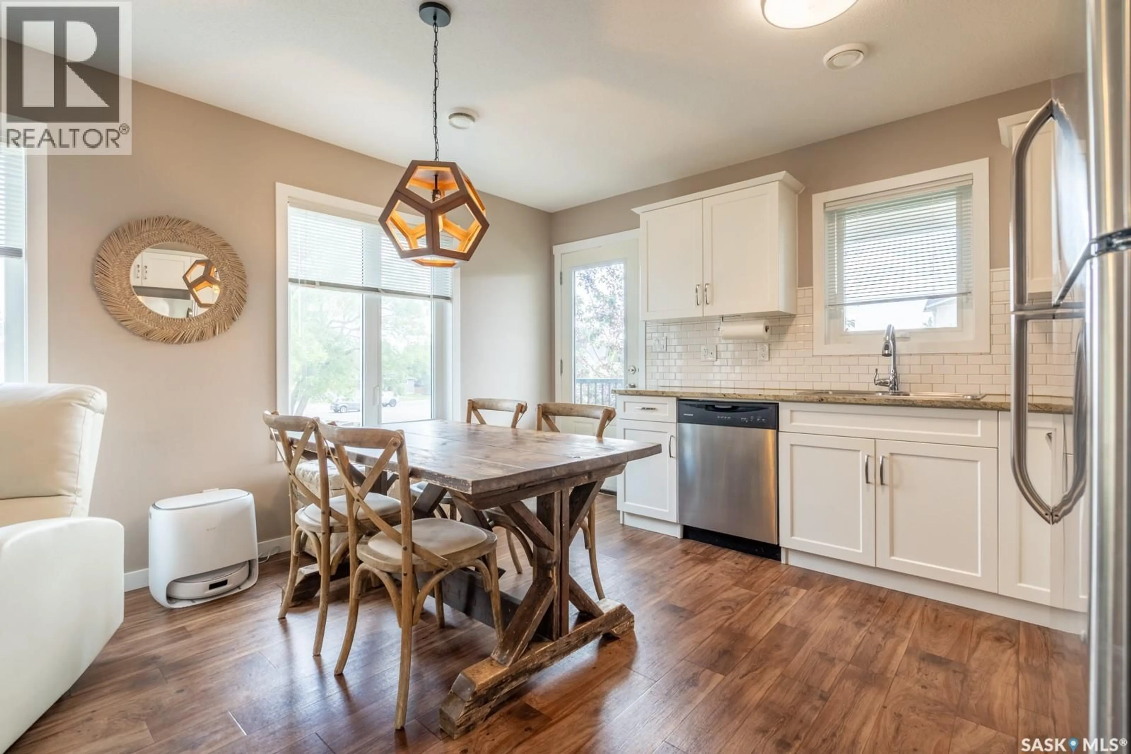Open concept kitchen, unknown for 317 - 1225 EMPRESS STREET, Regina Saskatchewan S4T1G7