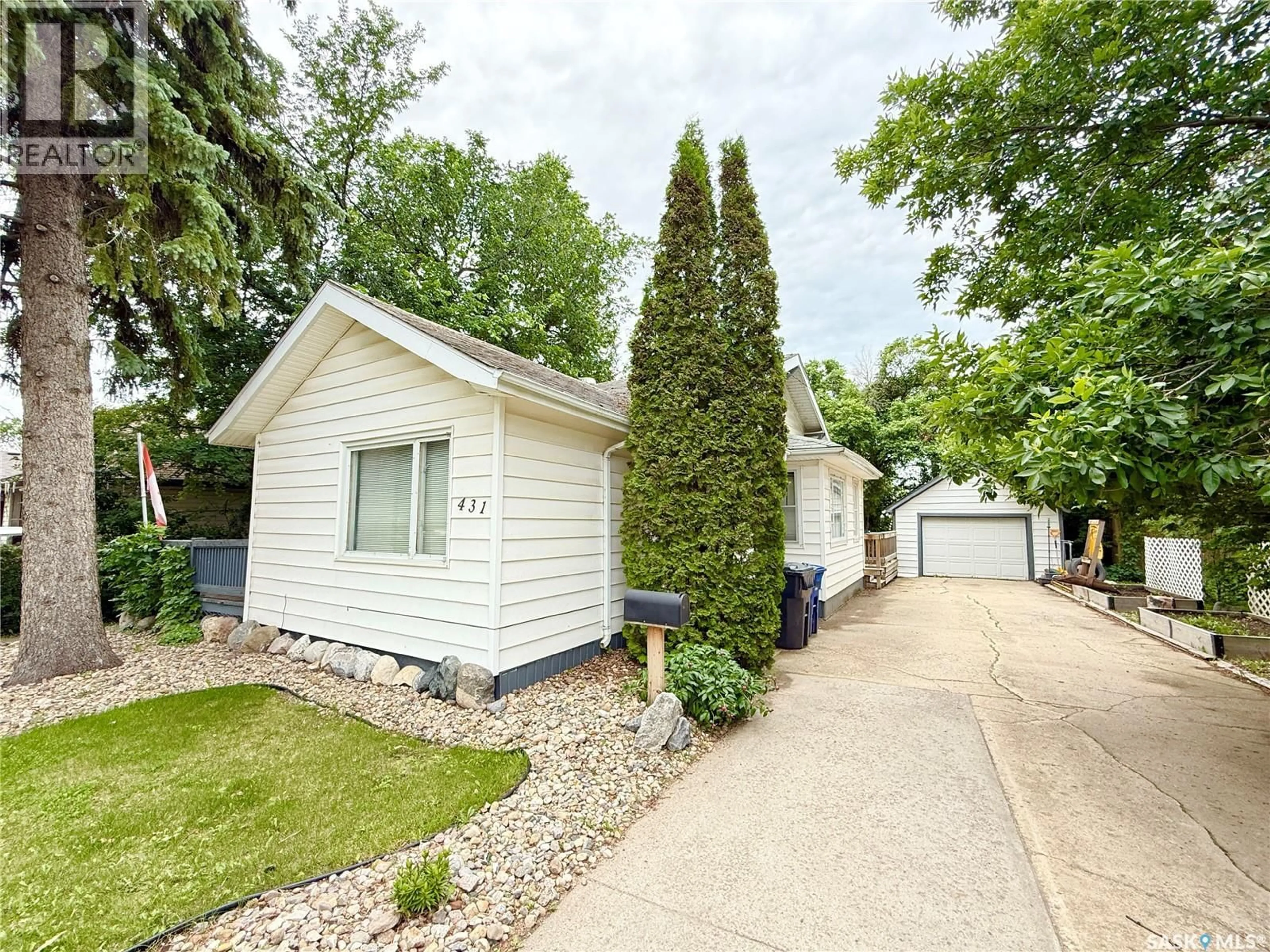 Unknown for 431 QU'APPELLE STREET, Weyburn Saskatchewan S4H0R3