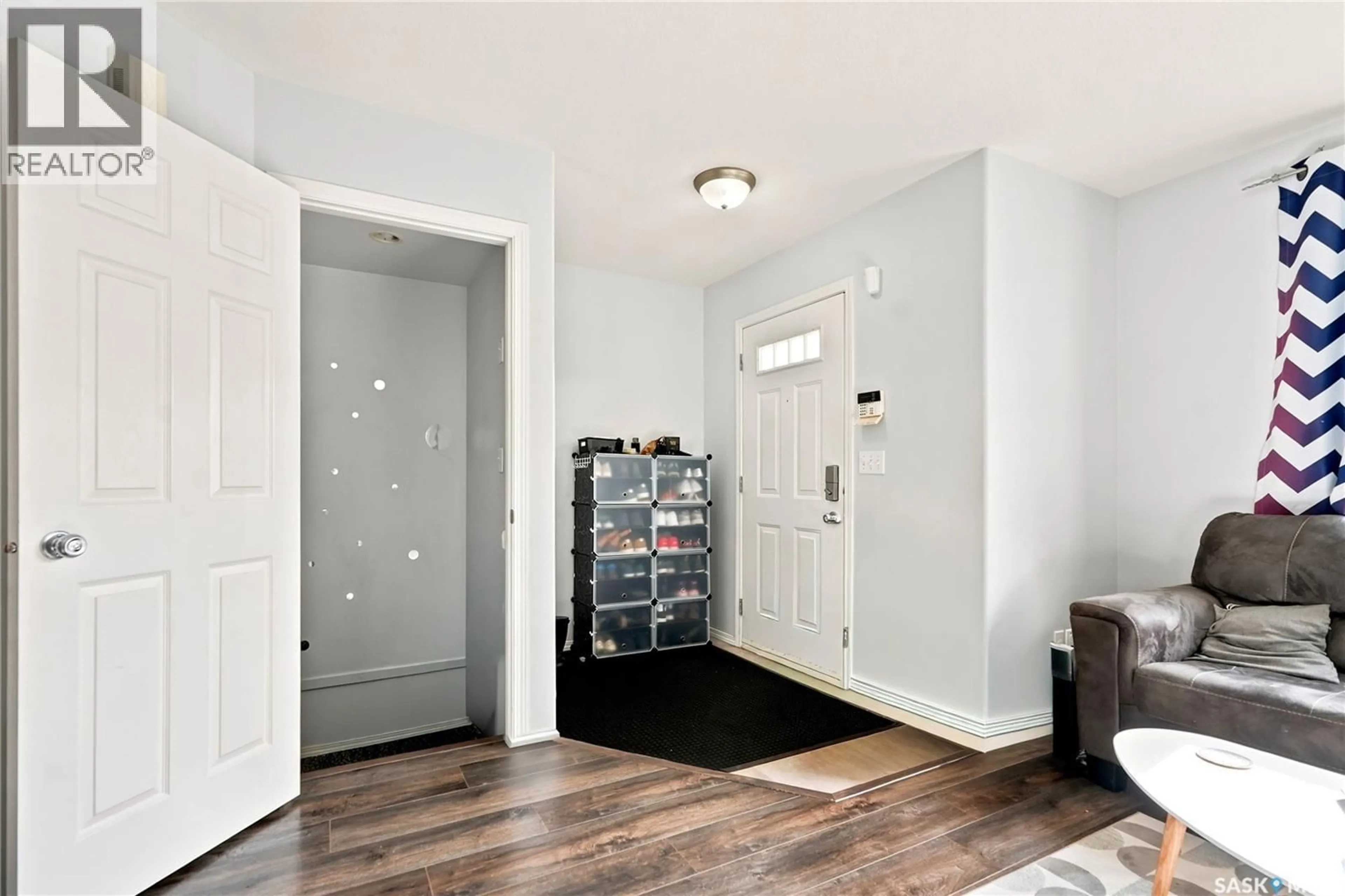 Indoor entryway for 8 203 HEROLD TERRACE, Saskatoon Saskatchewan S7V1H4