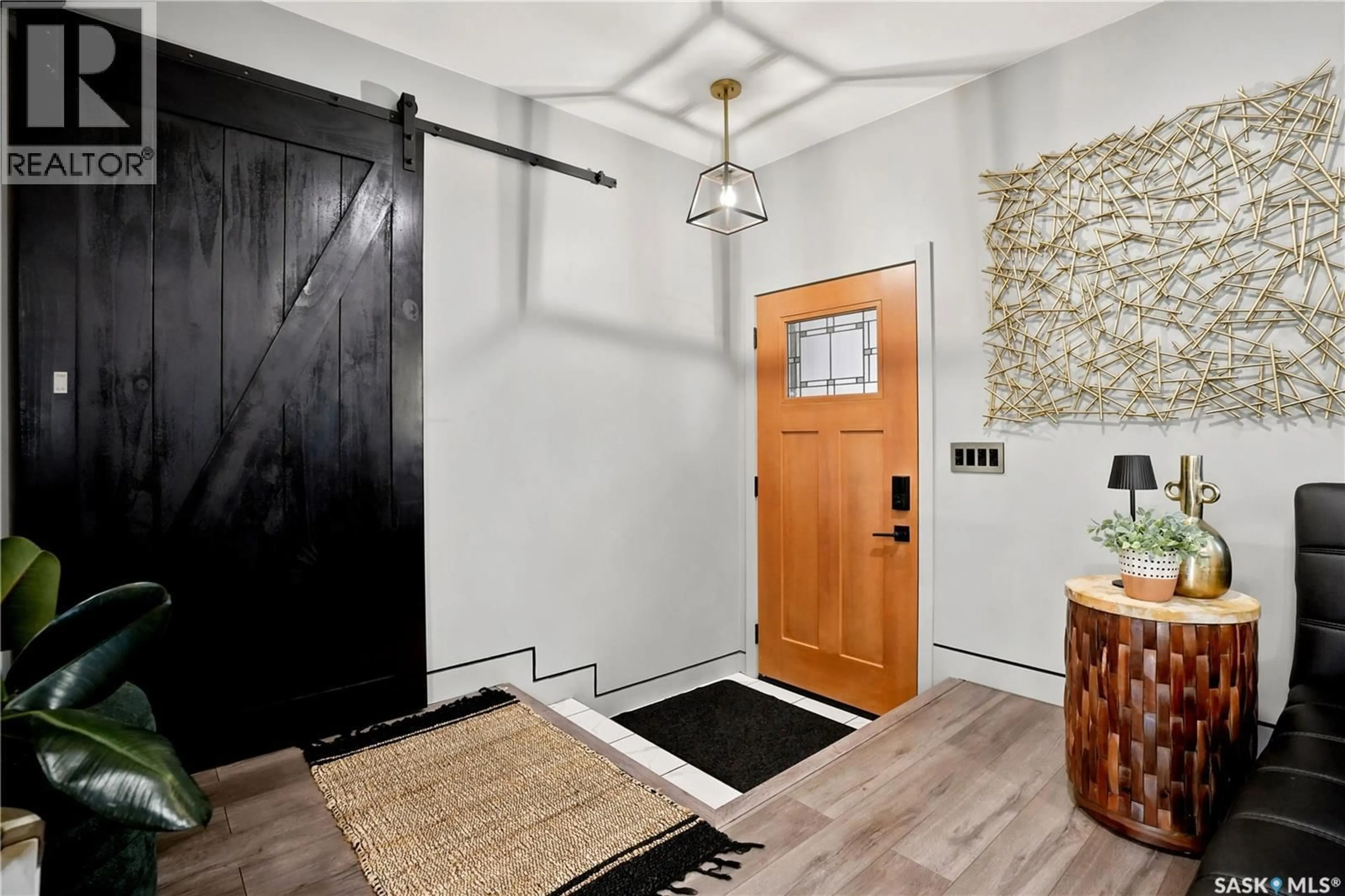 Indoor entryway for 259 WILLISTON DRIVE, Regina Saskatchewan S4X2C5