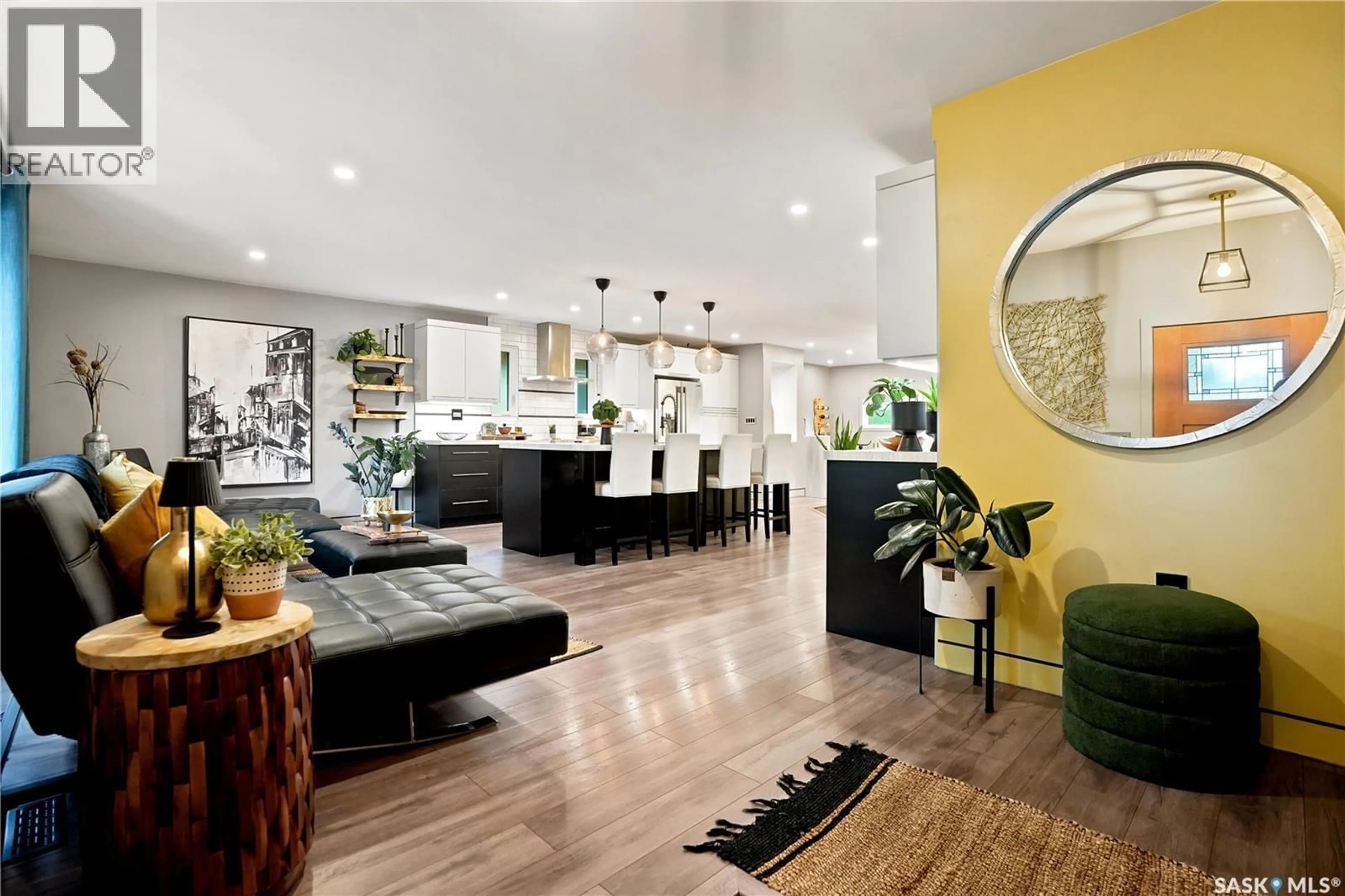 Lobby for 259 WILLISTON DRIVE, Regina Saskatchewan S4X2C5