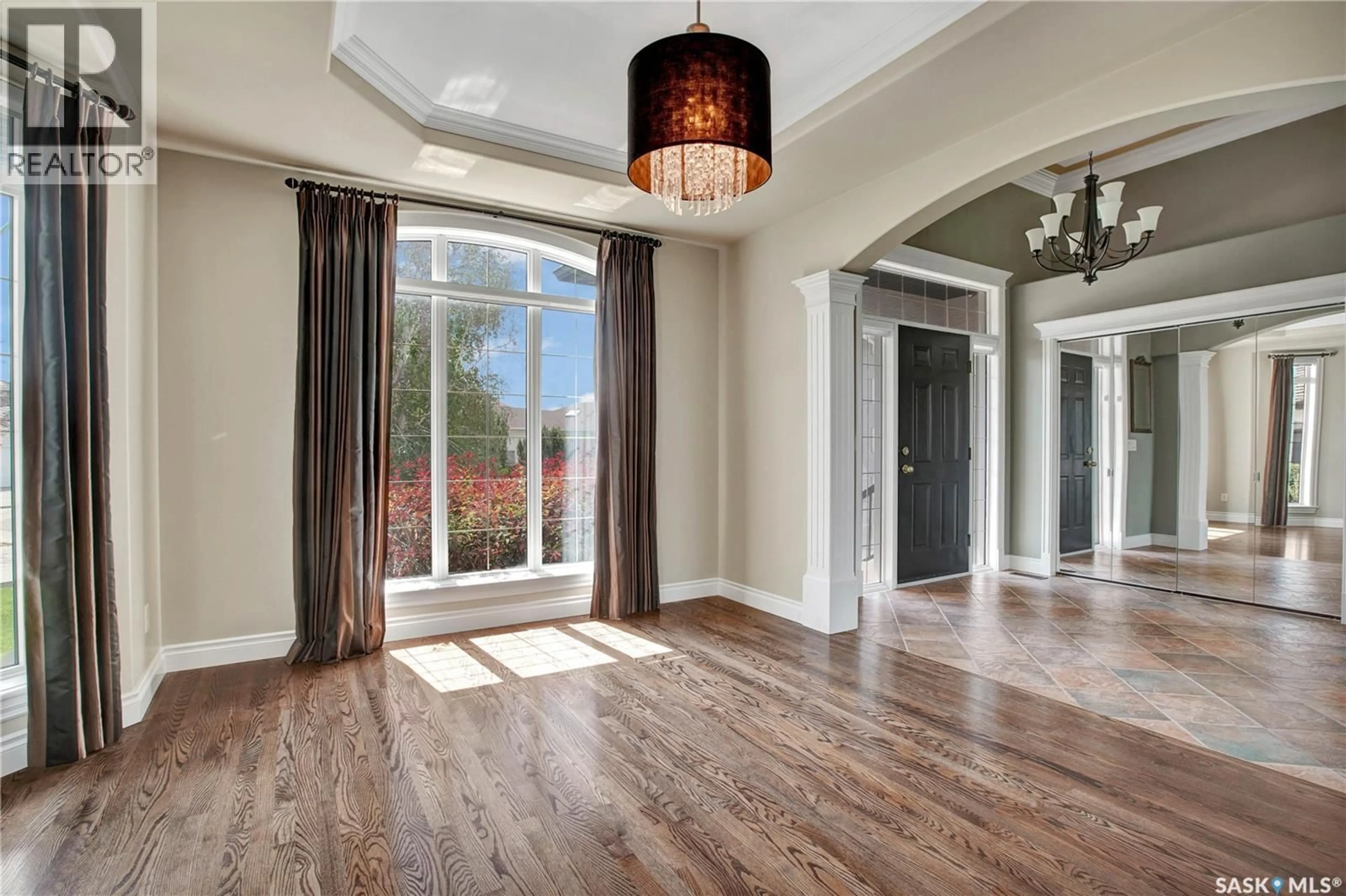 Indoor entryway for 218 HORLICK CRESCENT, Saskatoon Saskatchewan S7N4R5