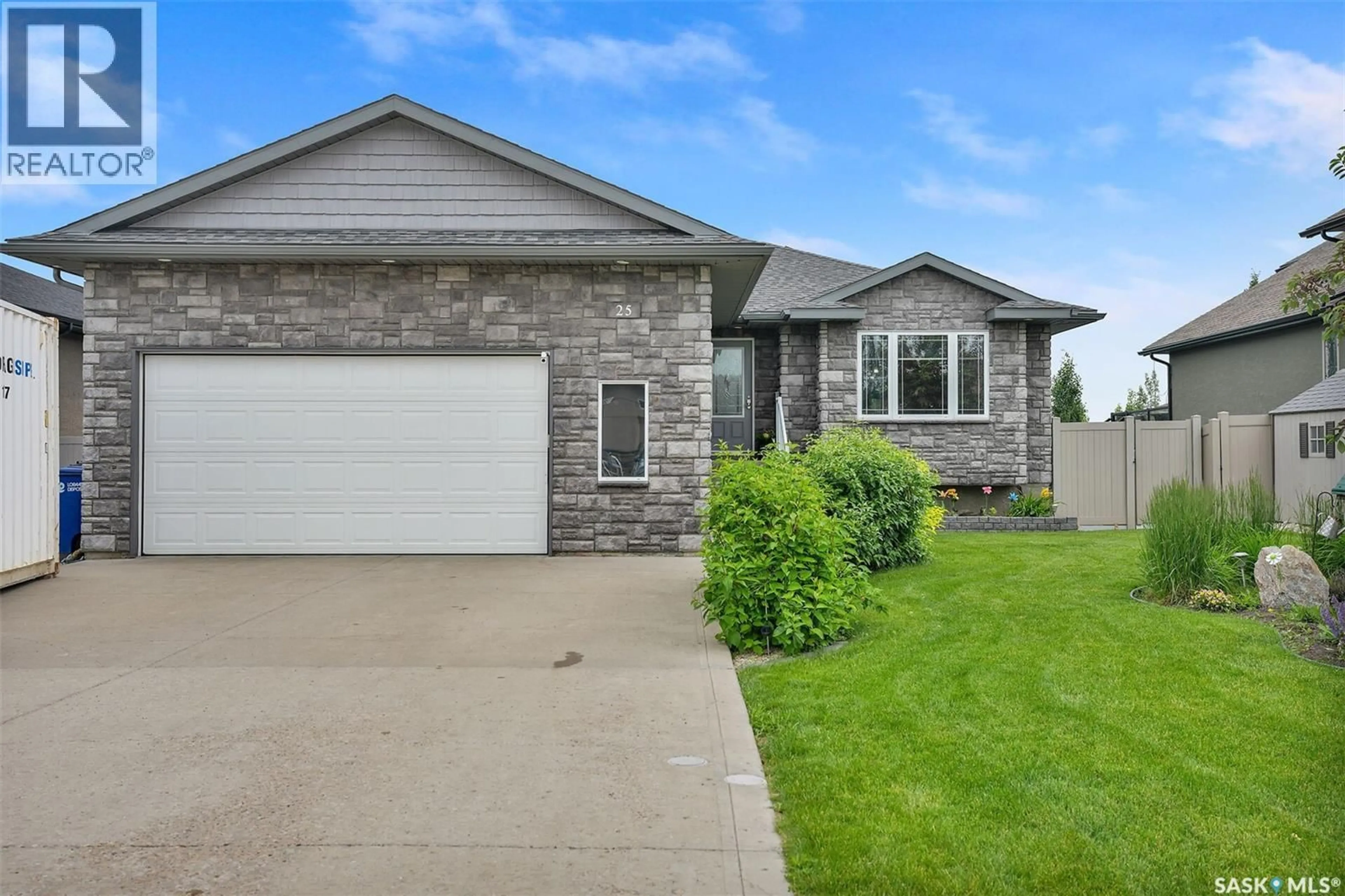Home with vinyl exterior material, street for 25 EMERALD HILL DRIVE, White City Saskatchewan S4L0B4
