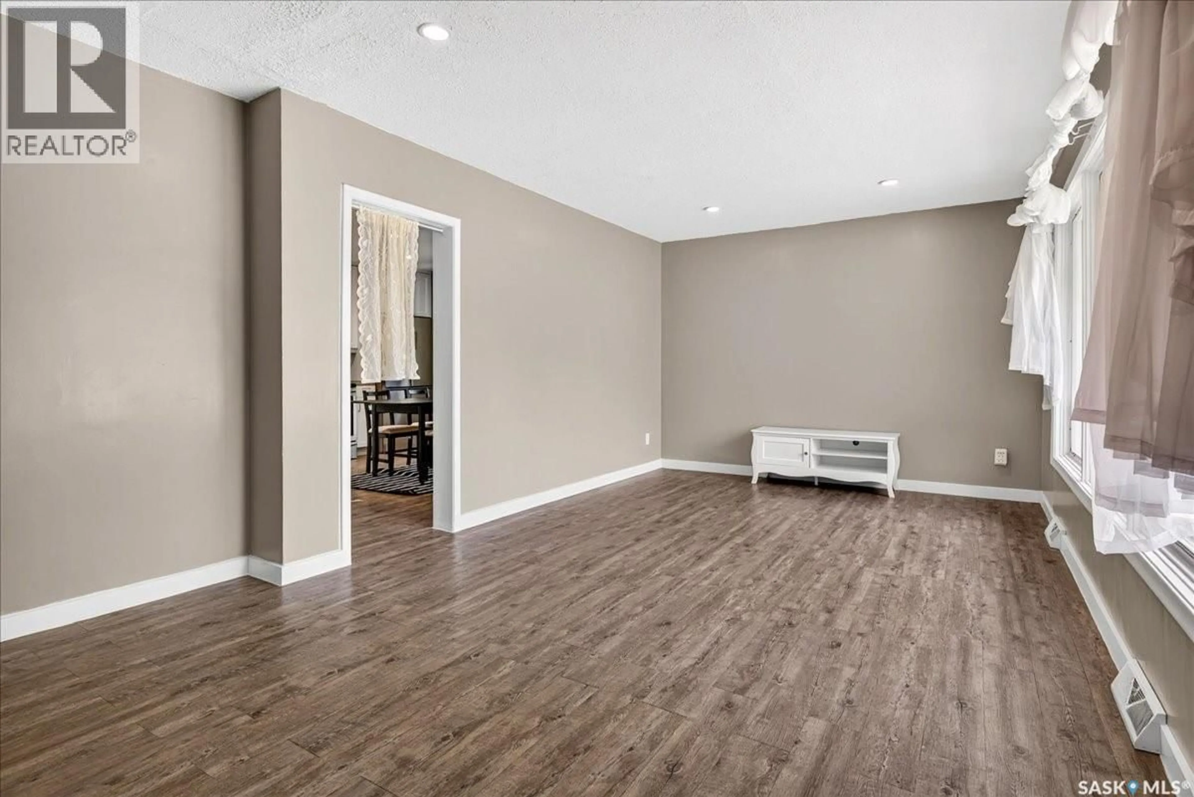 A pic of a room for 1837 GRANT DRIVE, Regina Saskatchewan S4S4V5