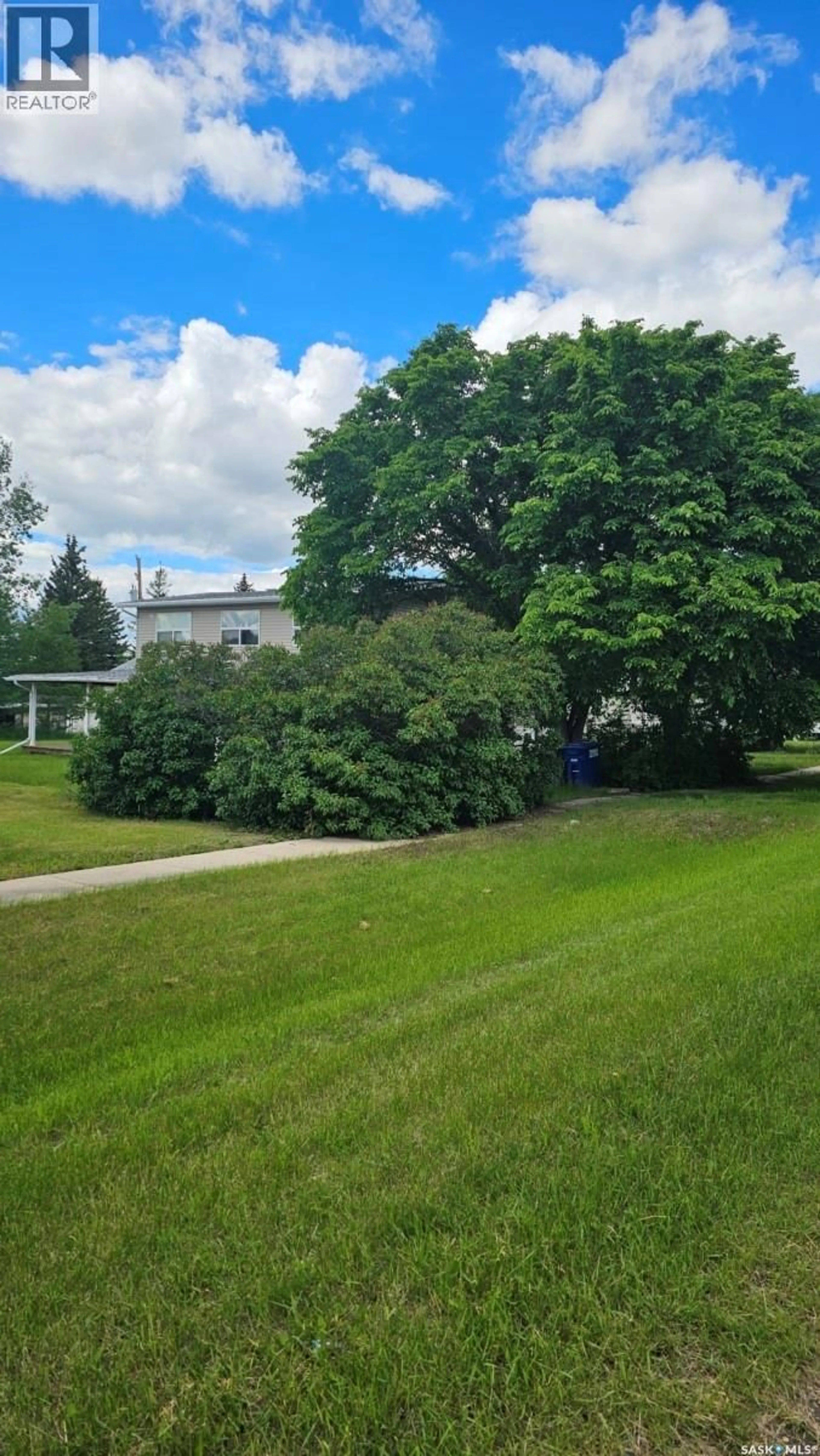 A pic from outside/outdoor area/front of a property/back of a property/a pic from drone, unknown for 208 WARWICK STREET, Neville Saskatchewan S0N1T0