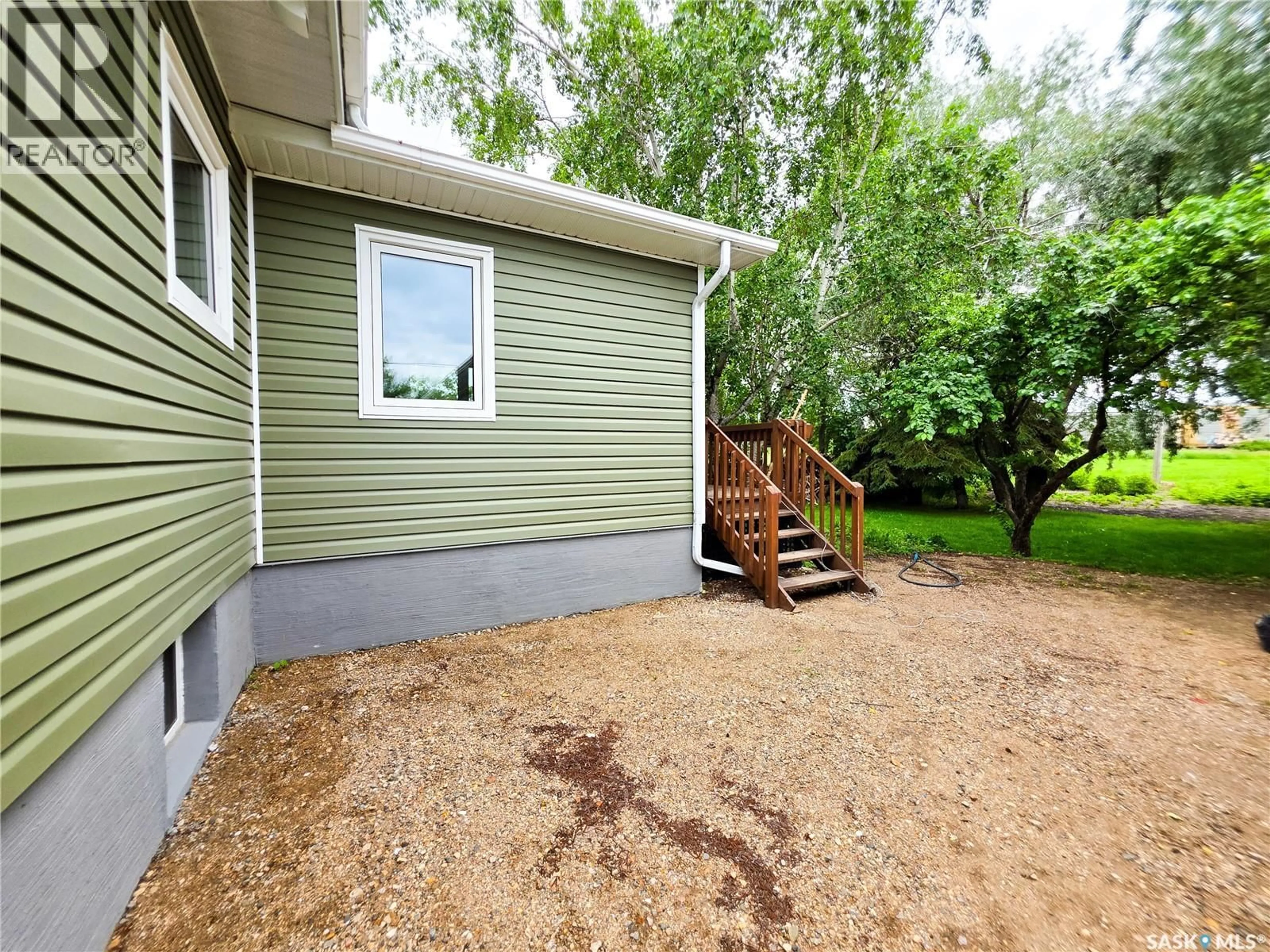 Patio, unknown for 121 1ST AVENUE, Ituna Saskatchewan S0A1N0