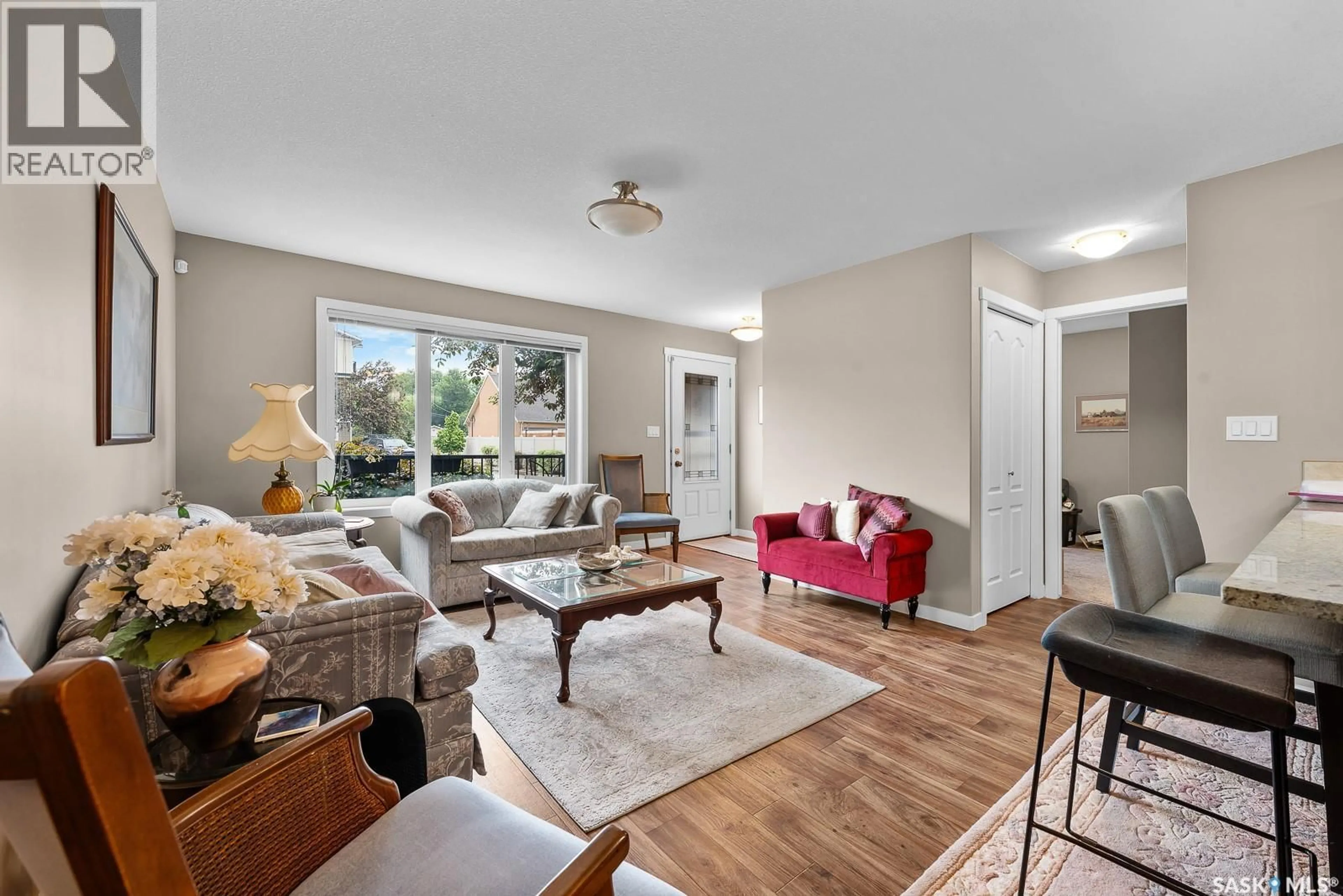 Living room with furniture, unknown for 206 - 1220 EMPRESS STREET, Regina Saskatchewan S4T1G7