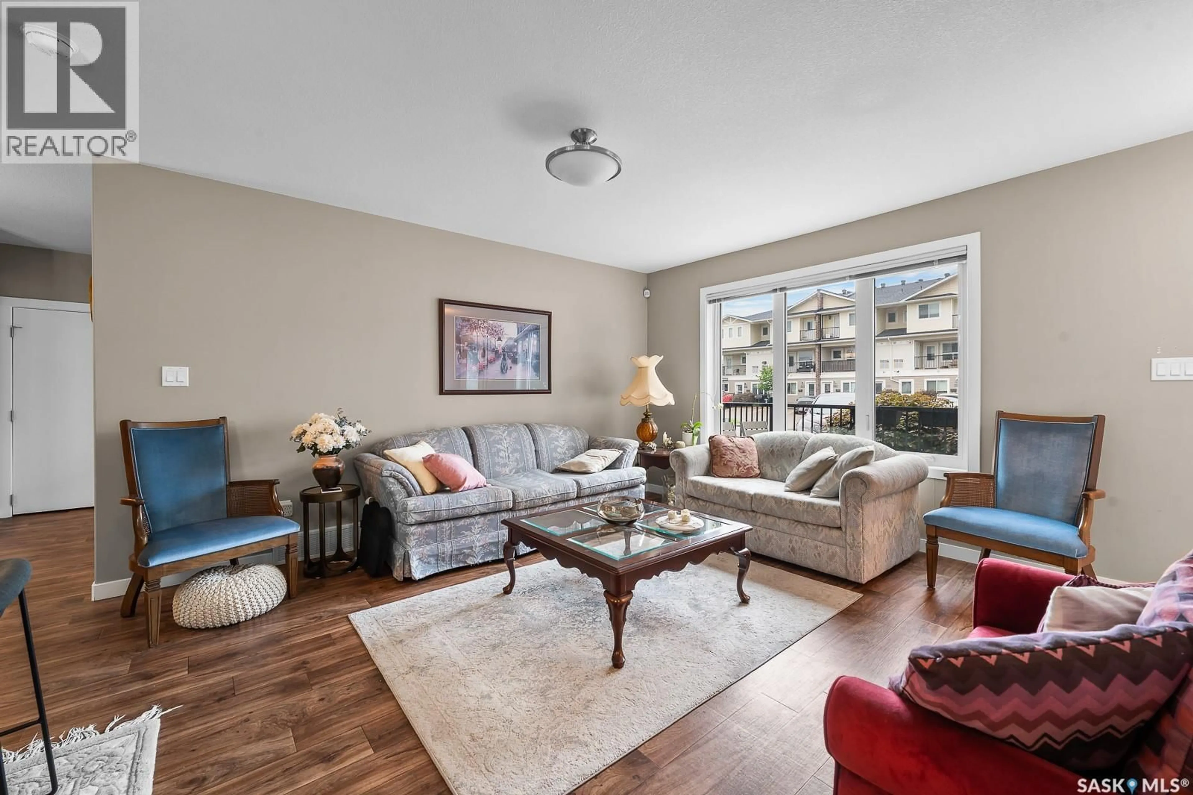 Living room with furniture, unknown for 206 - 1220 EMPRESS STREET, Regina Saskatchewan S4T1G7