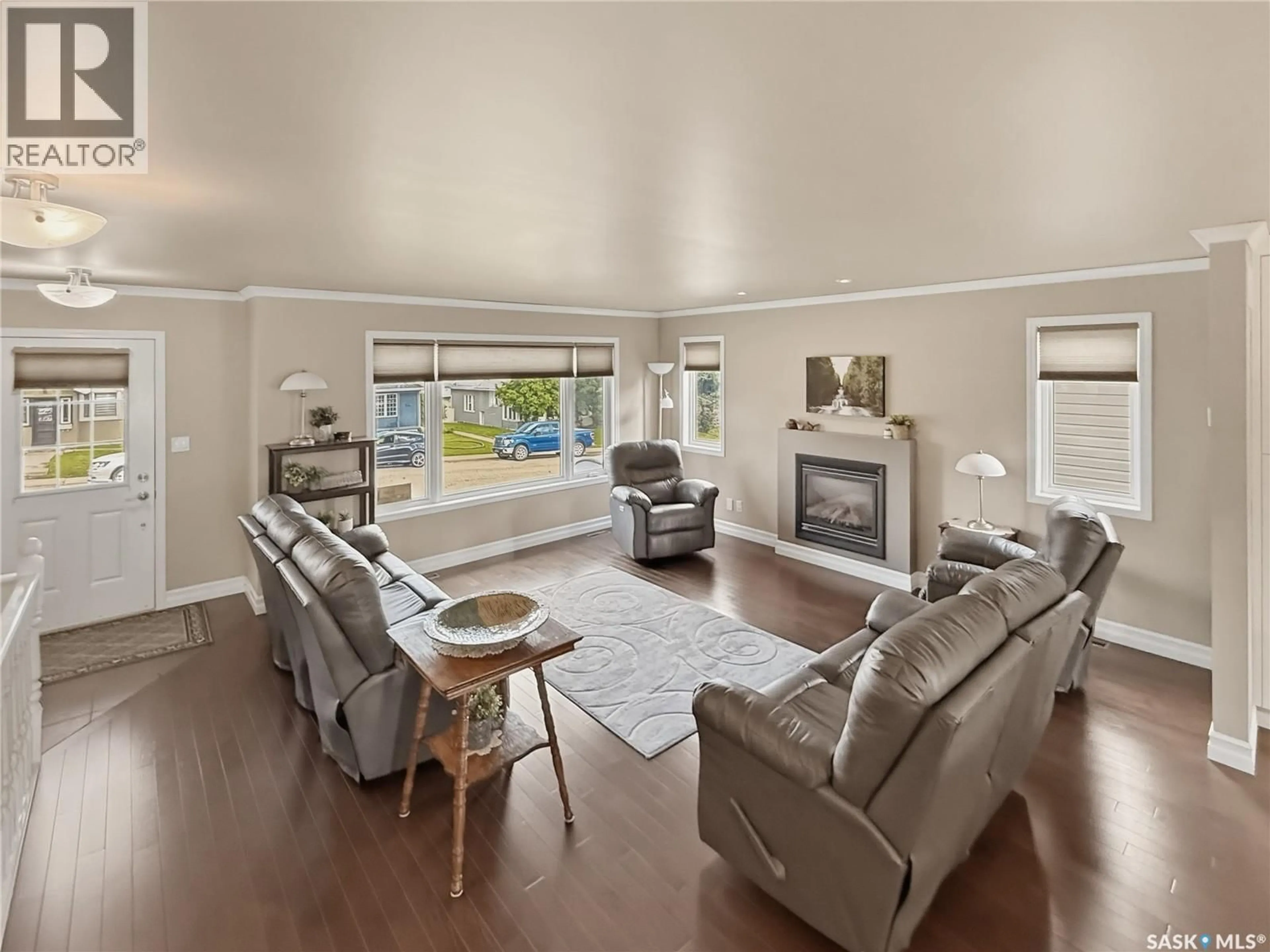 Living room with furniture, unknown for 552 1ST AVENUE, Swift Current Saskatchewan S9H2B7