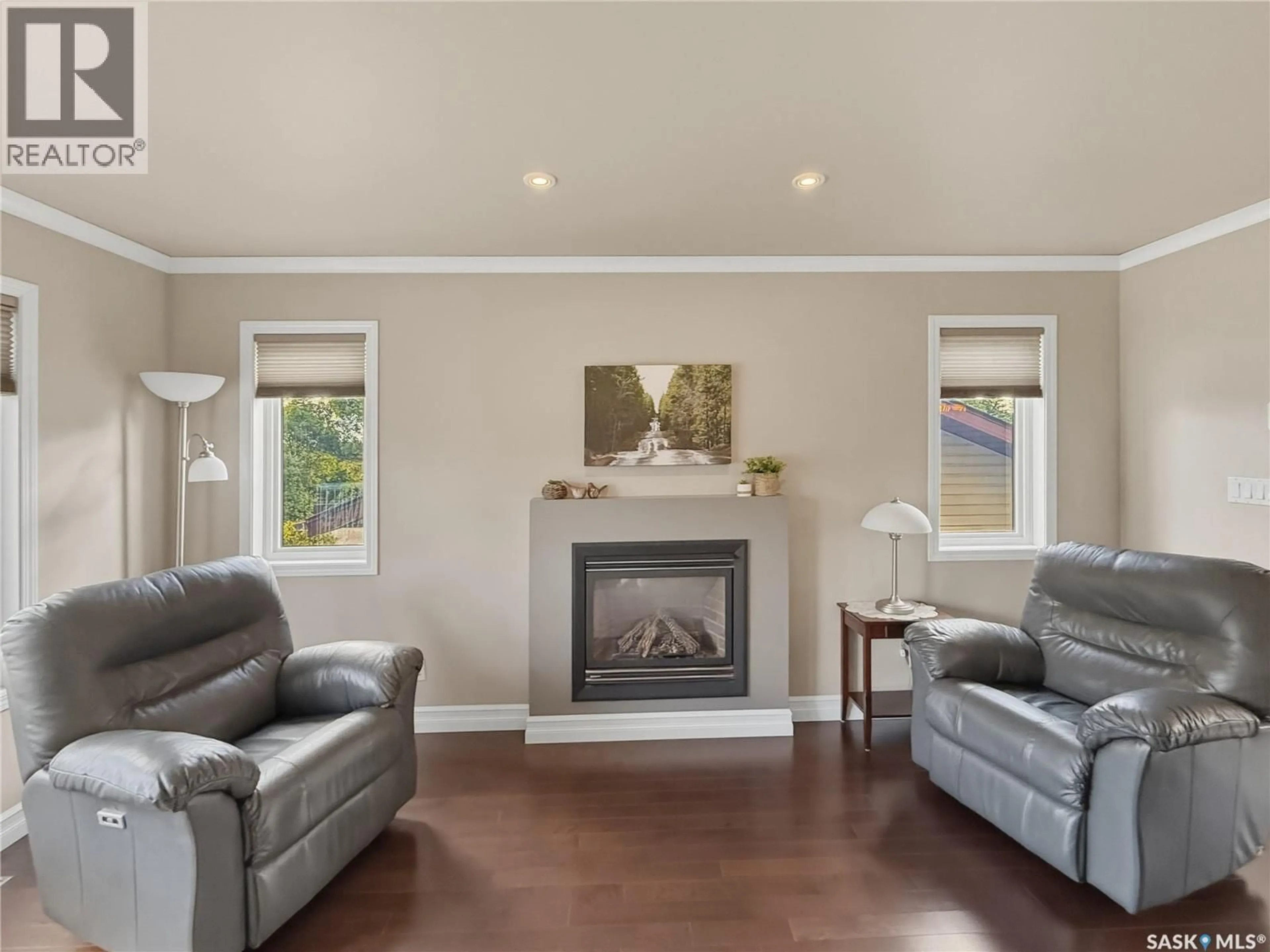 Living room with furniture, unknown for 552 1ST AVENUE, Swift Current Saskatchewan S9H2B7