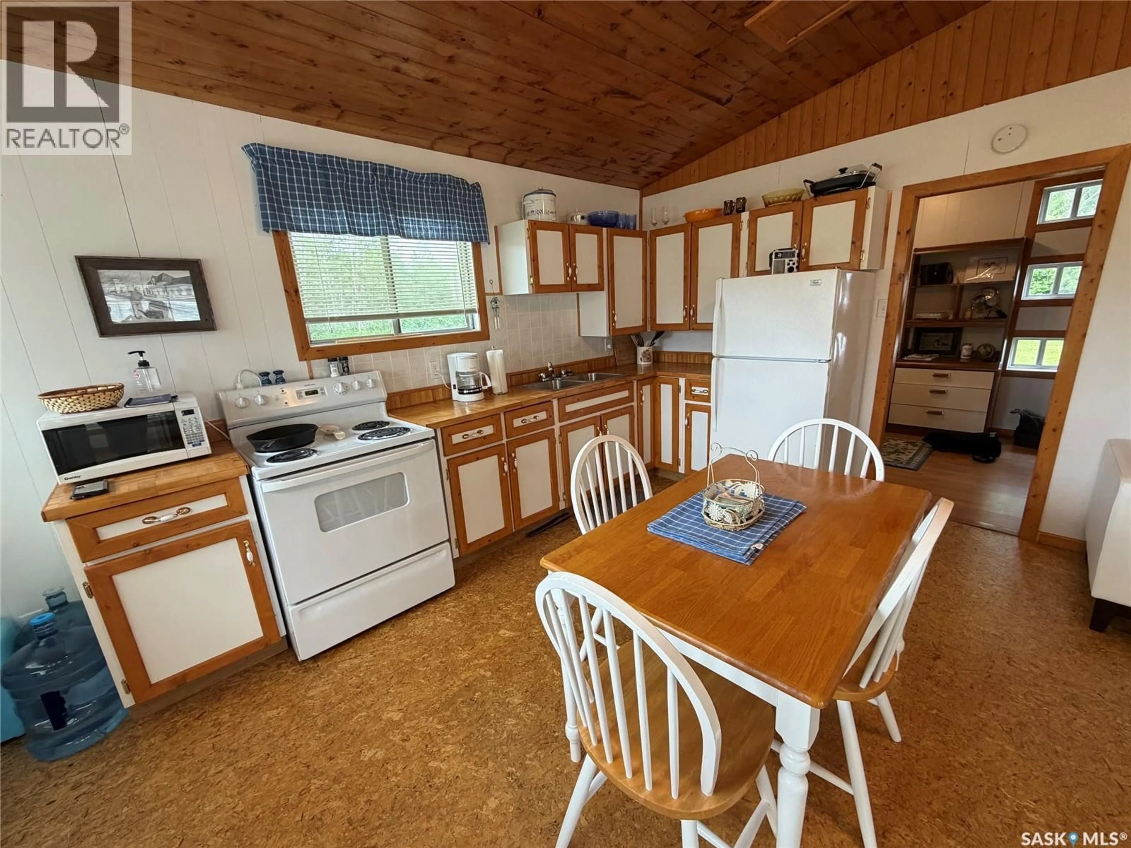 Standard kitchen, unknown for 5 LAKESHORE DRIVE, Hudson Bay Rm No. 394 Saskatchewan S0E0Y0