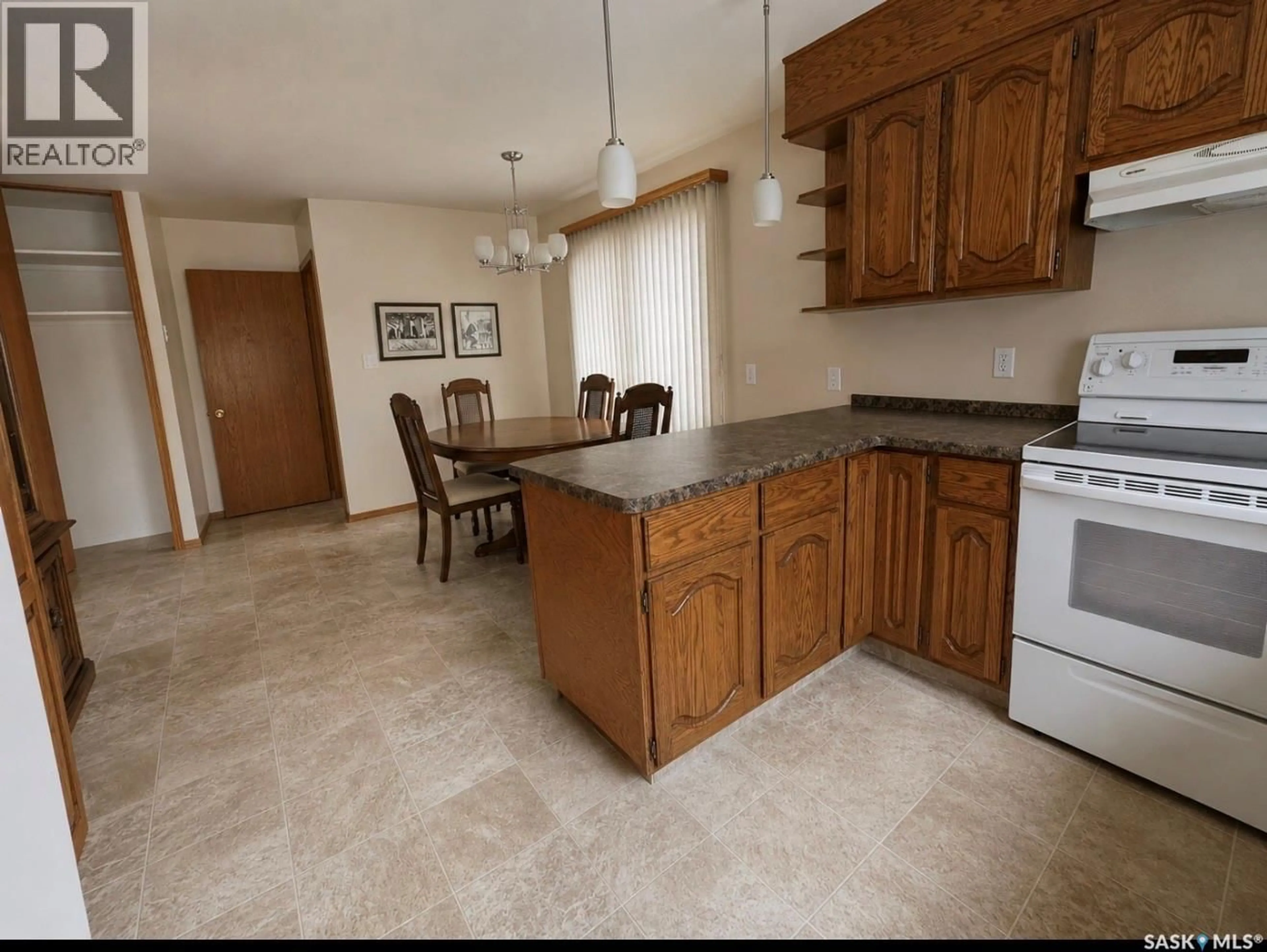 Unknown for 407 7TH AVENUE, Assiniboia Saskatchewan S0H0B0