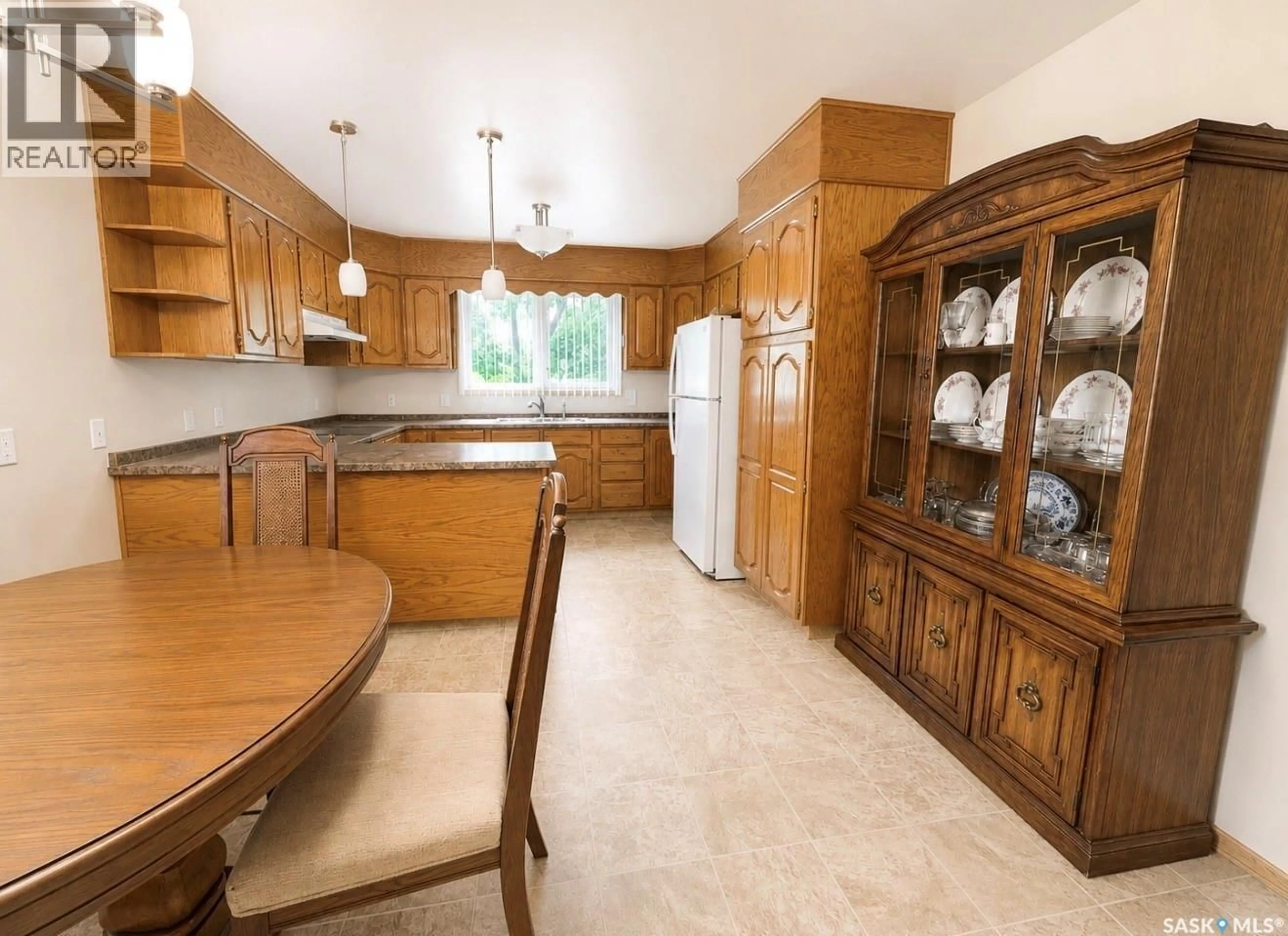 Dining room, unknown for 407 7TH AVENUE, Assiniboia Saskatchewan S0H0B0