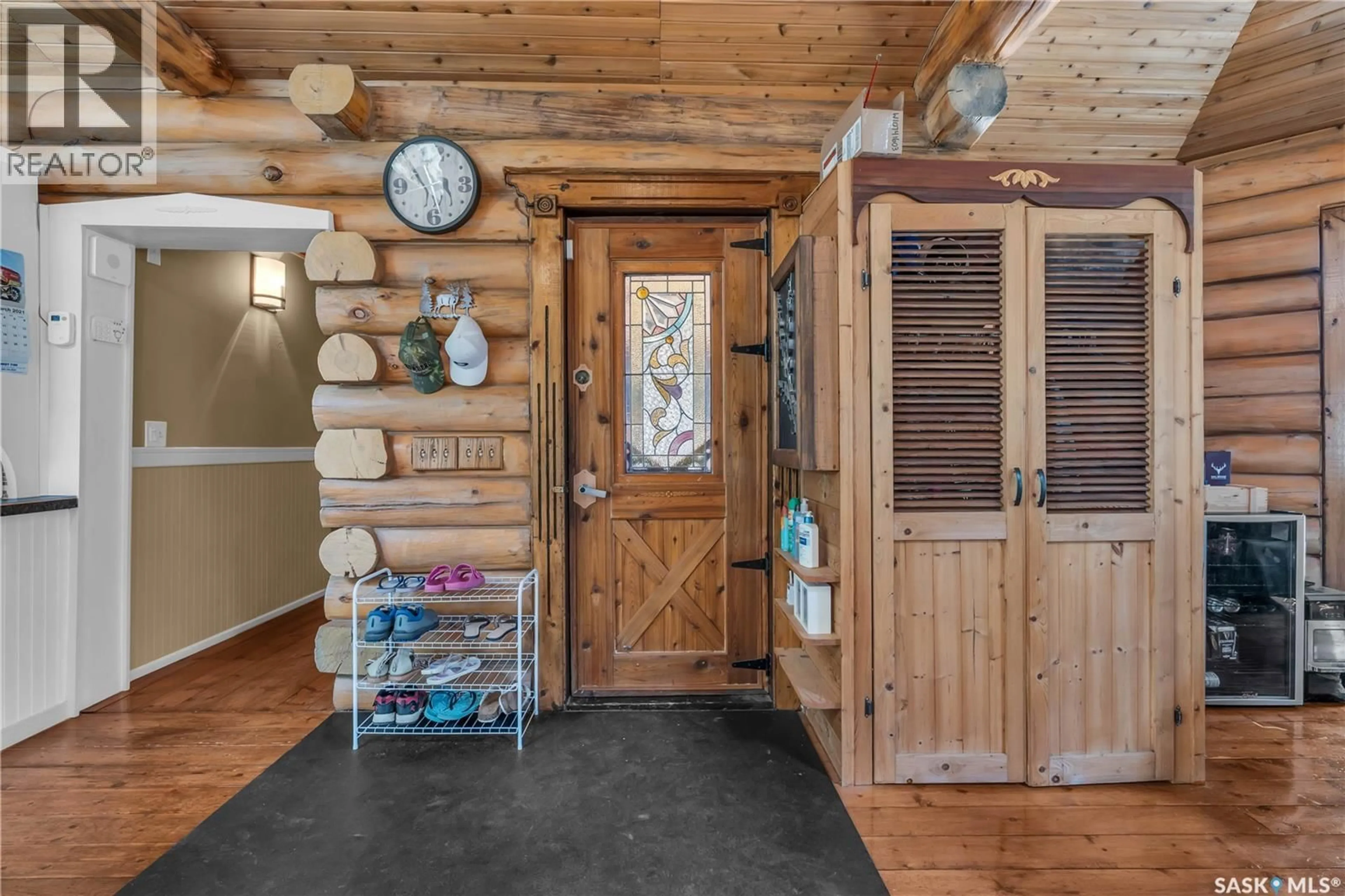 Indoor entryway for 211 AL DRIVE, Turtle Lake Saskatchewan S0M1J0