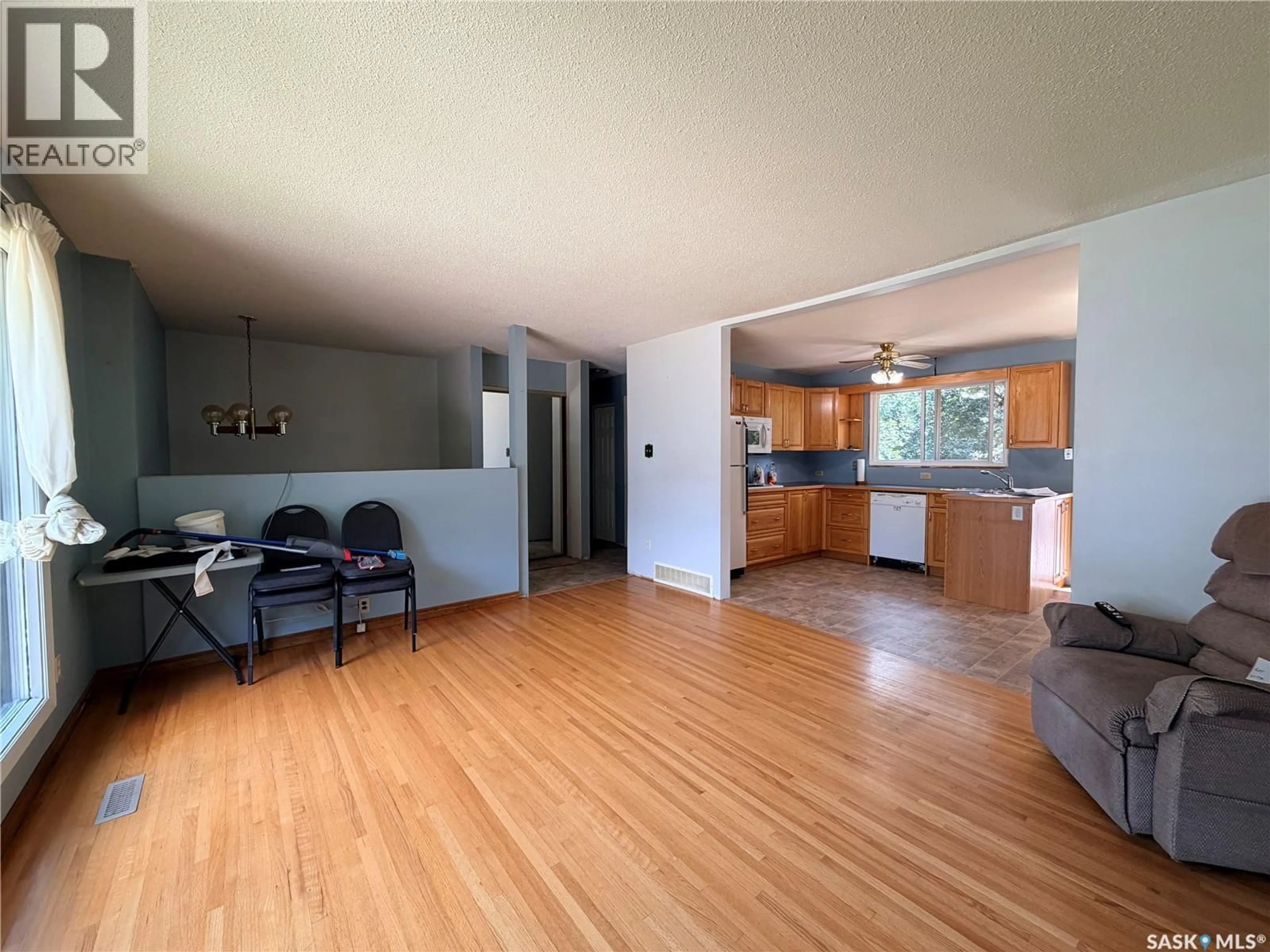 A pic of a room for 2221 BEDFORD AVENUE, Regina Saskatchewan S4N0H1