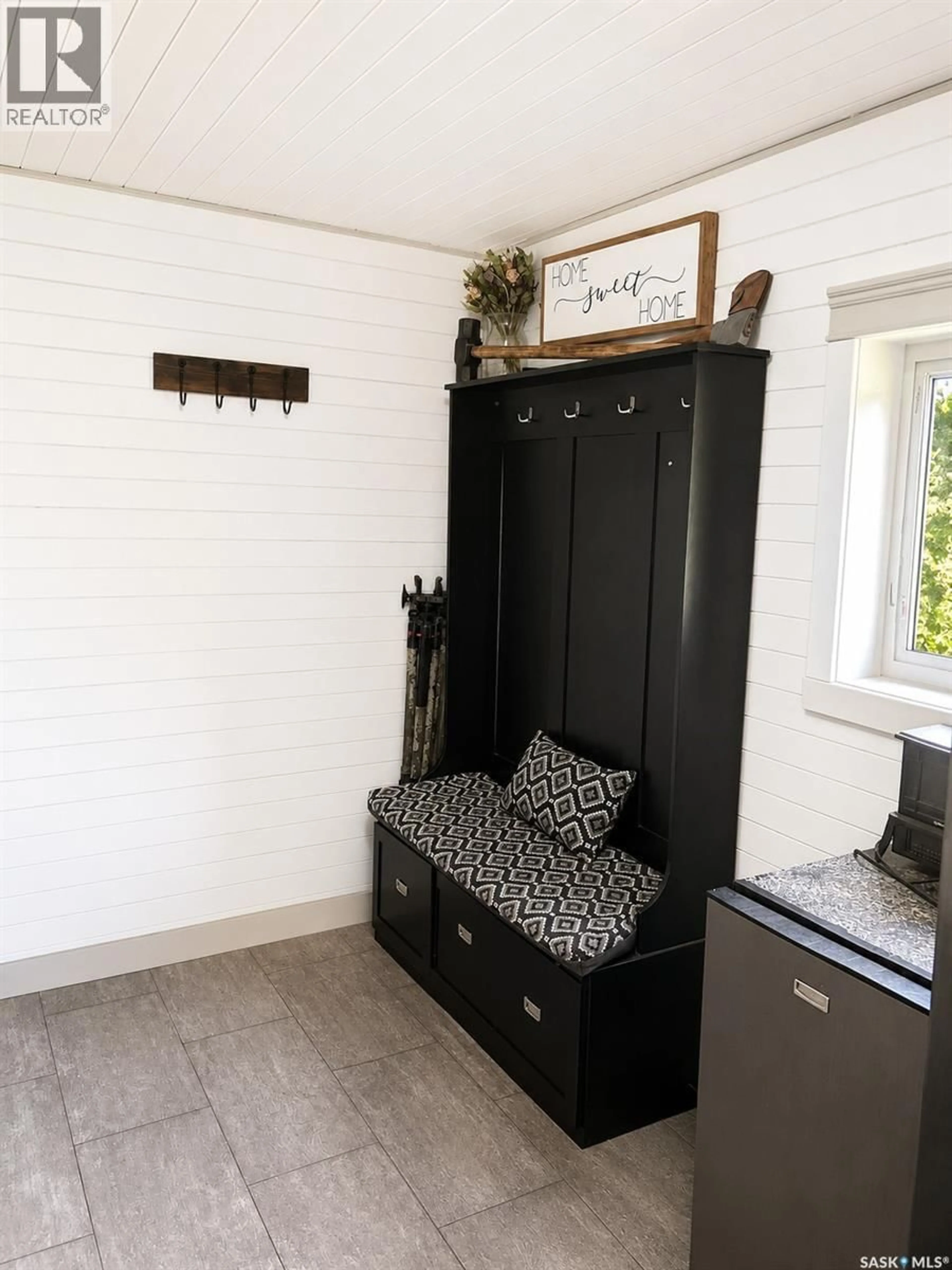 Indoor entryway for WHITE ACREAGE, Canwood Rm No. 494 Saskatchewan S0J2E0