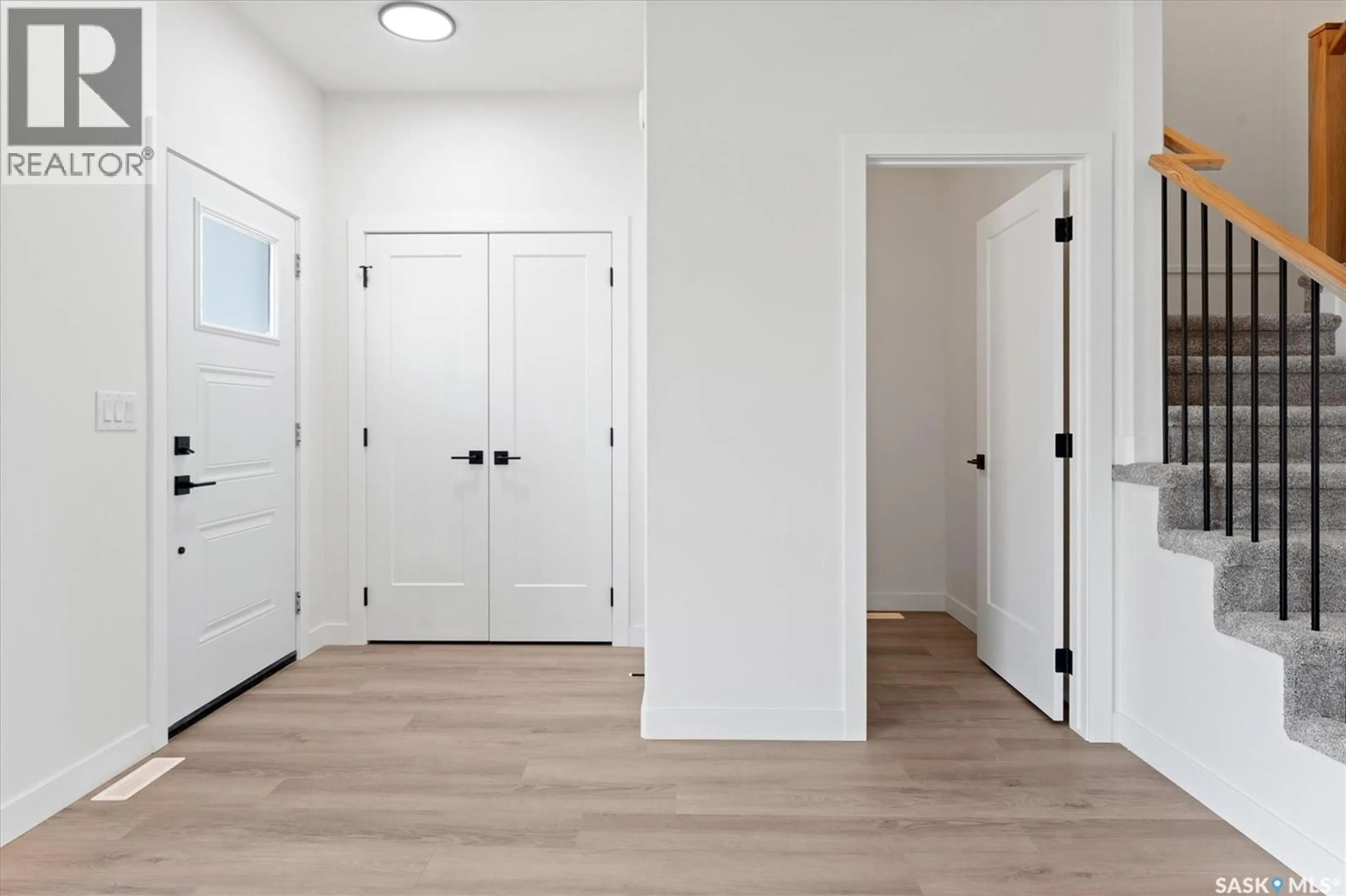 Indoor entryway for 423 ELDORADO STREET, Warman Saskatchewan S0K4S3