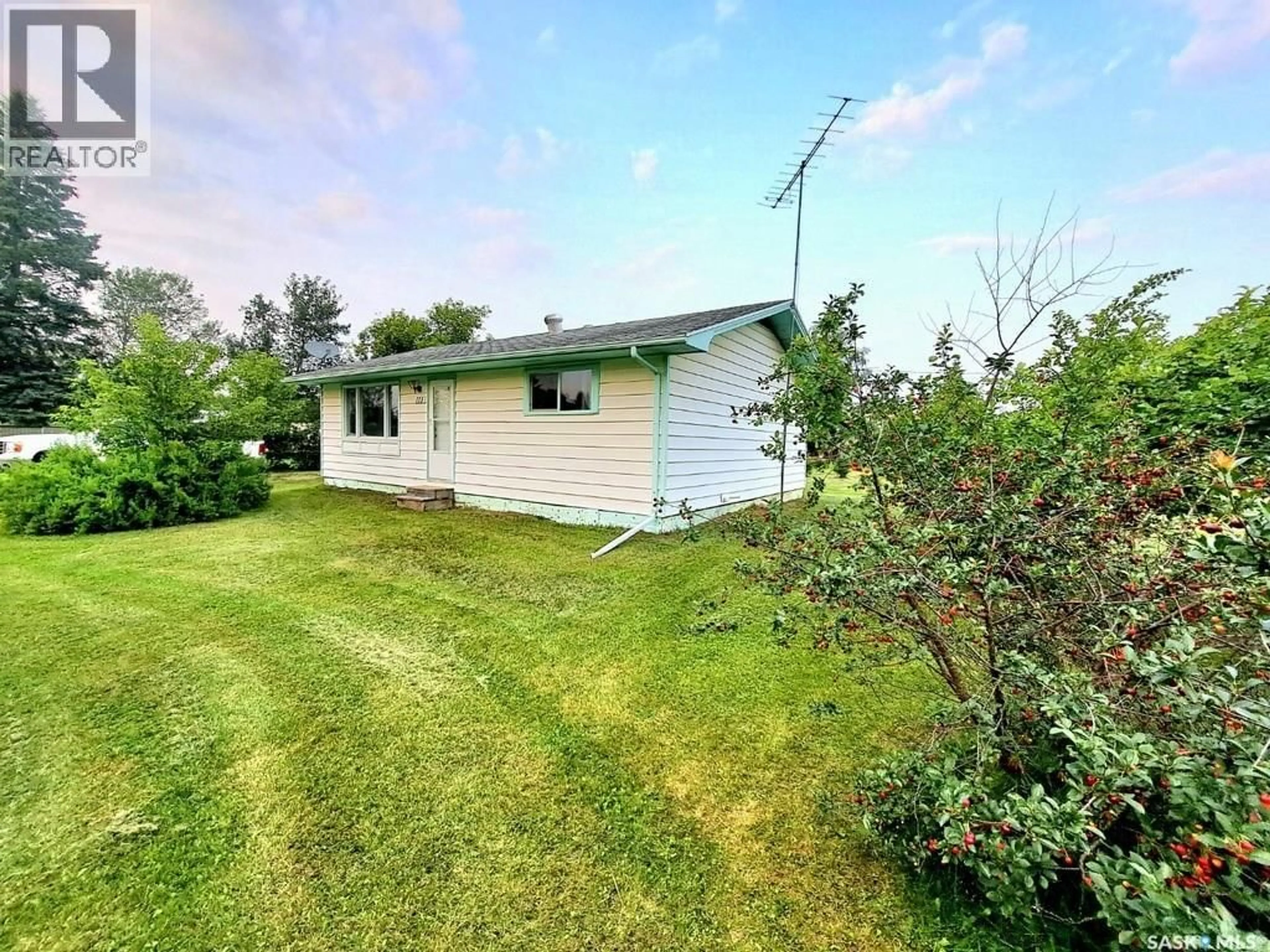A pic from outside/outdoor area/front of a property/back of a property/a pic from drone, water/lake/river/ocean view for 113 1ST STREET, Smeaton Saskatchewan S0J2J0