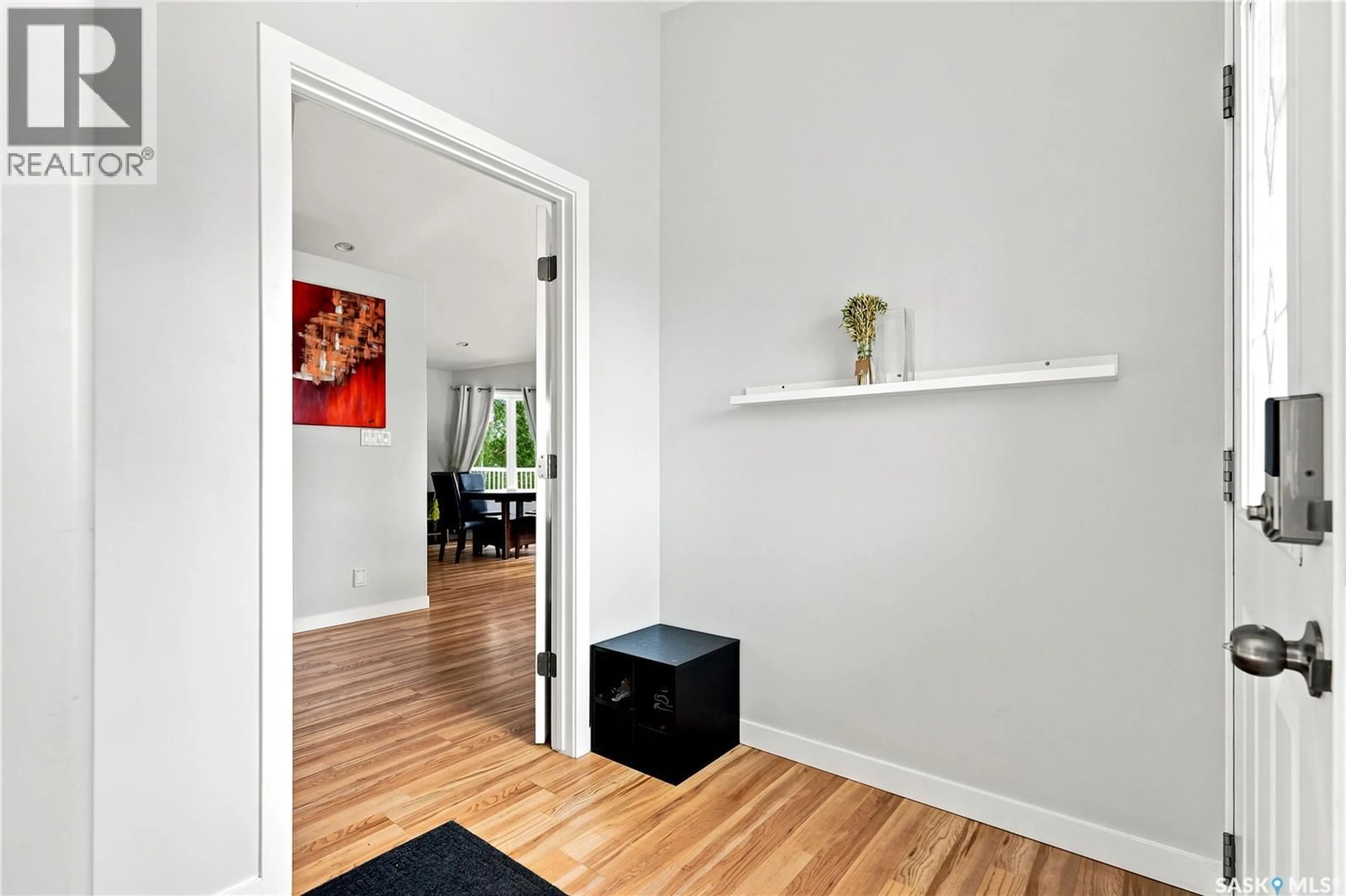Indoor entryway for 11 RIDGE CRESCENT, Dundurn Rm No. 314 Saskatchewan S7K3J8
