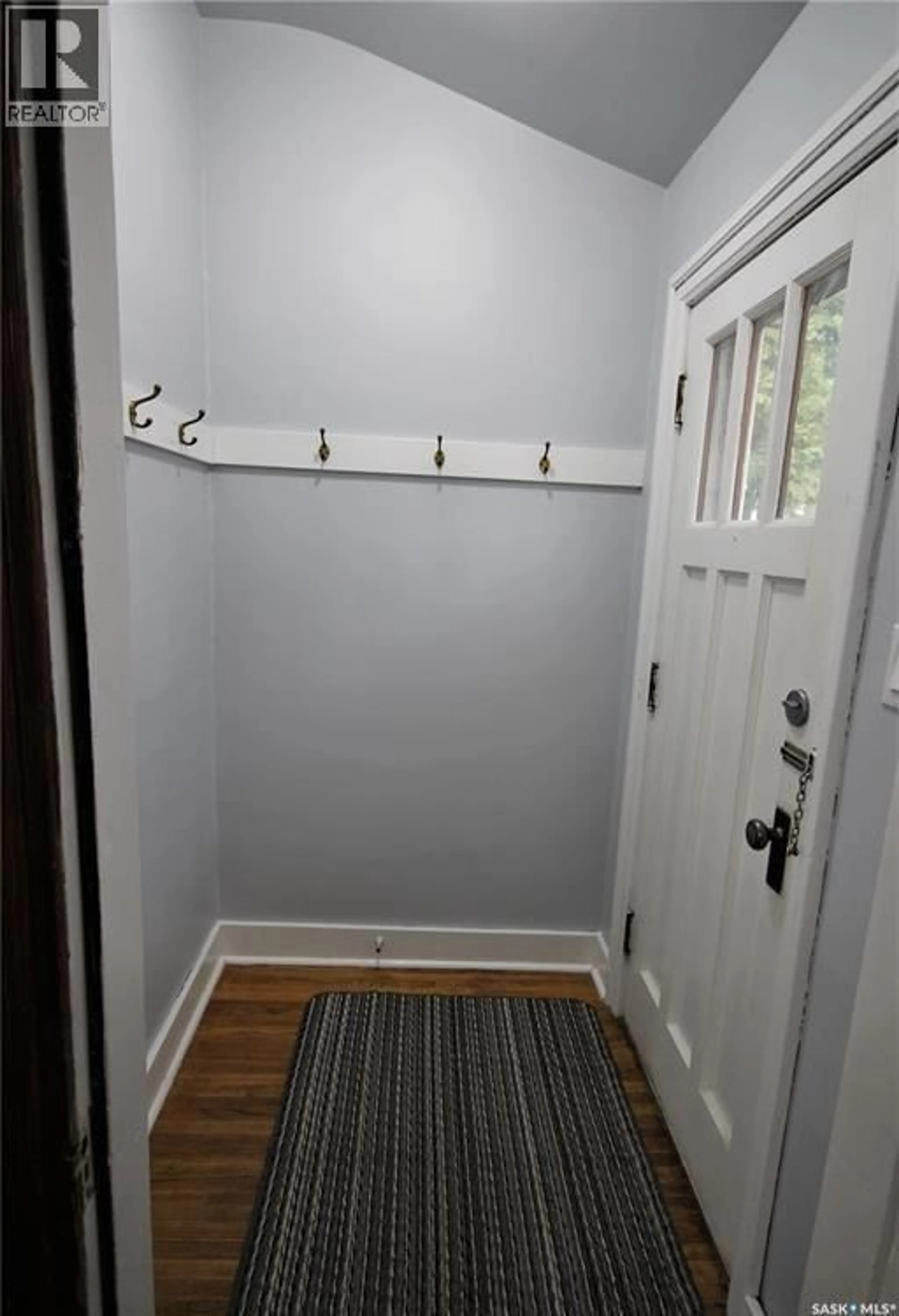 Indoor entryway for 1461 98TH STREET, North Battleford Saskatchewan S9A0M3