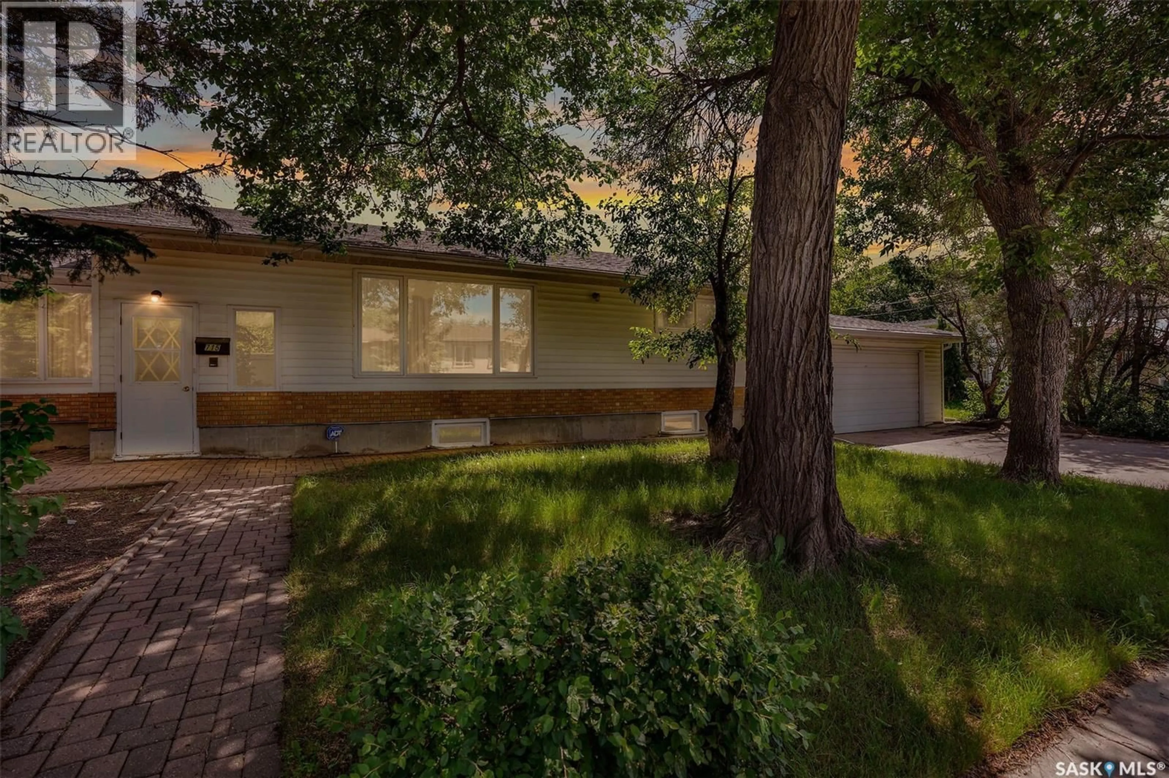 Unknown for 715 CONNAUGHT STREET, Regina Saskatchewan S4T4S5