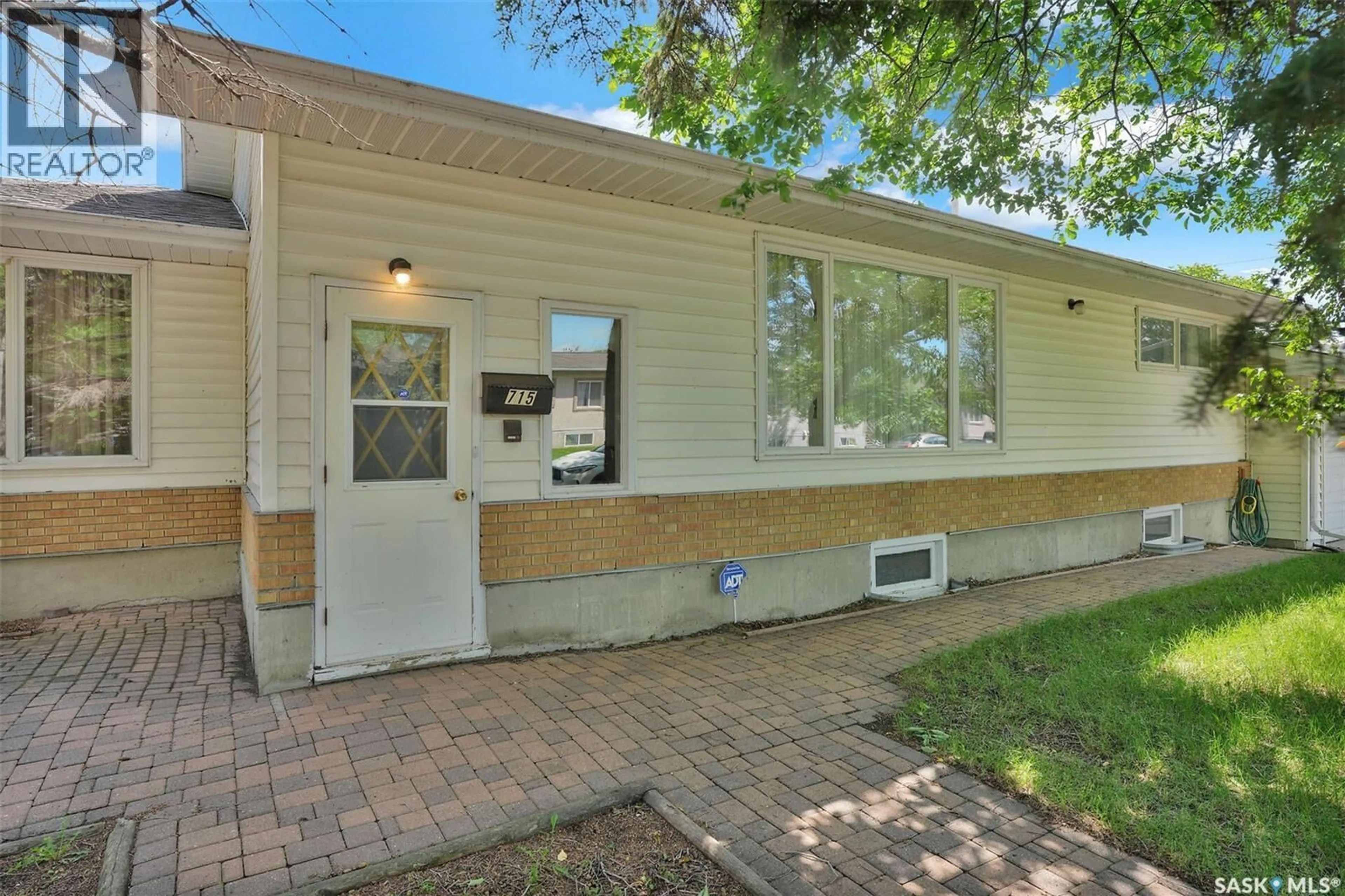 Unknown for 715 CONNAUGHT STREET, Regina Saskatchewan S4T4S5
